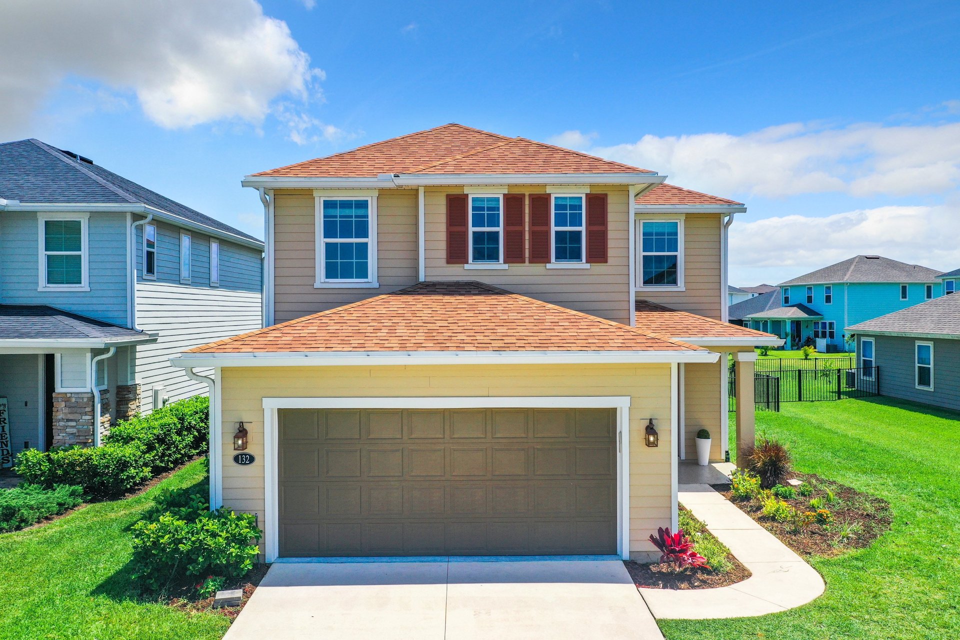 black and white bed linen