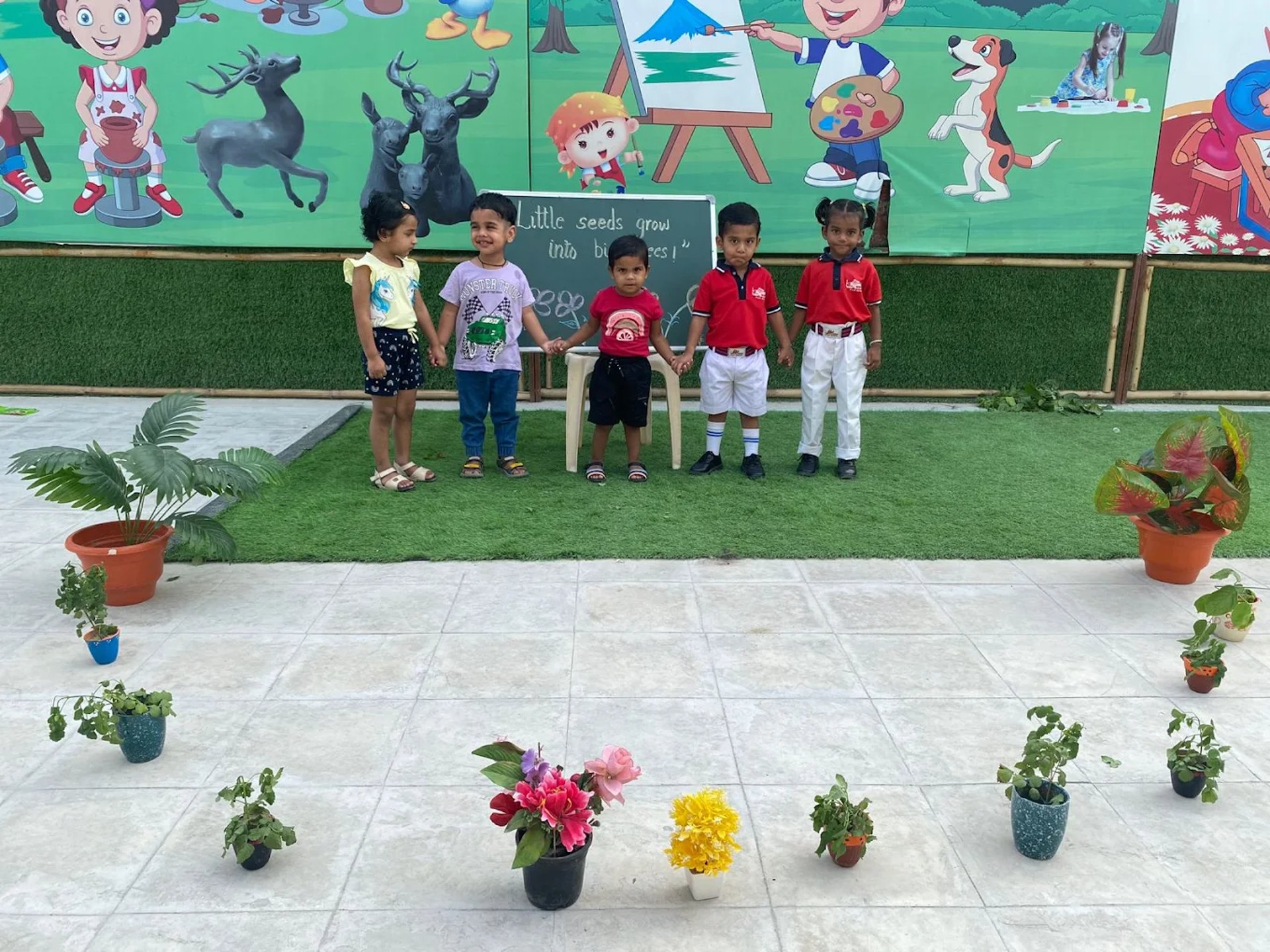 black and white bed linen