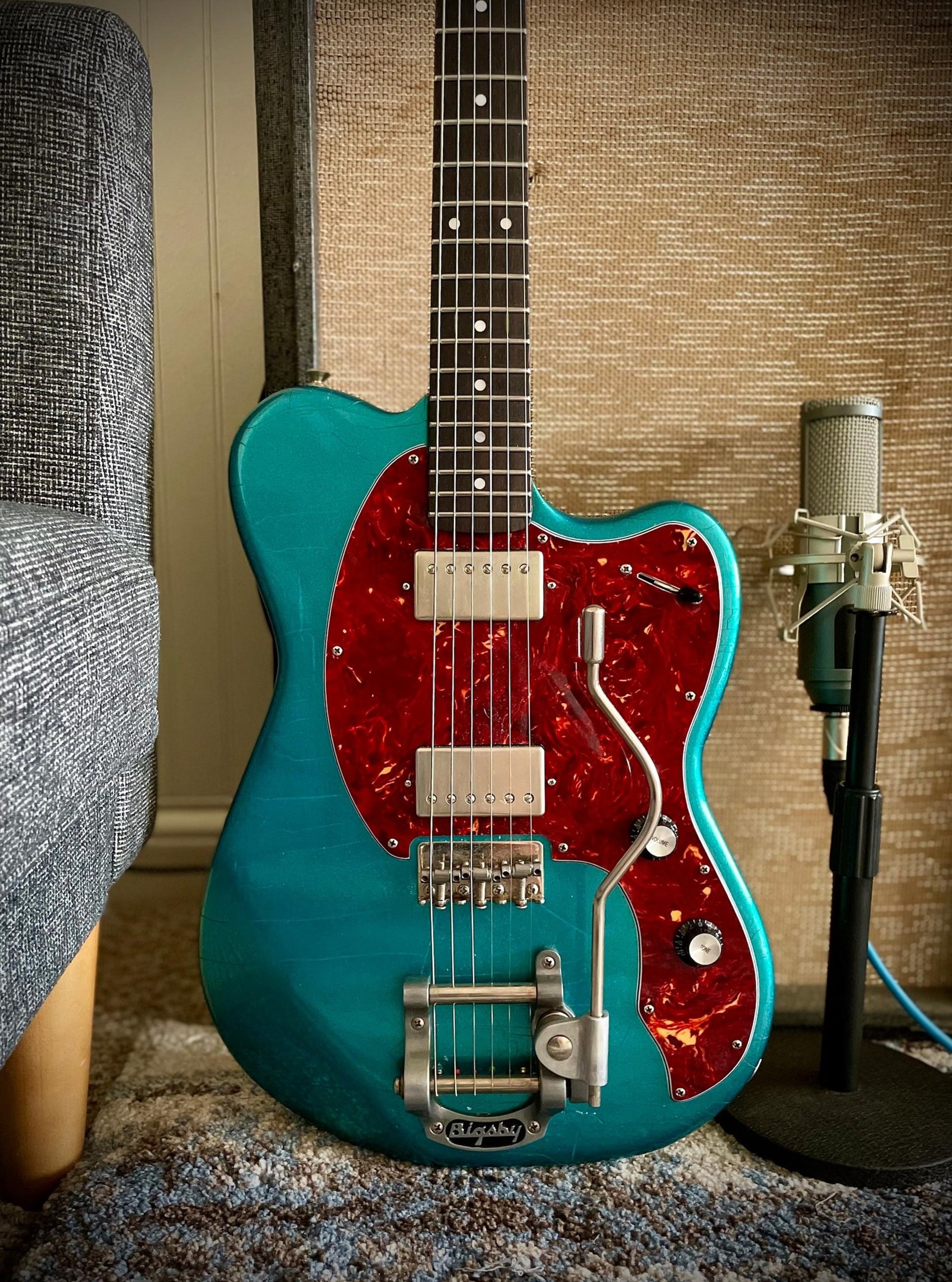 black and white bed linen