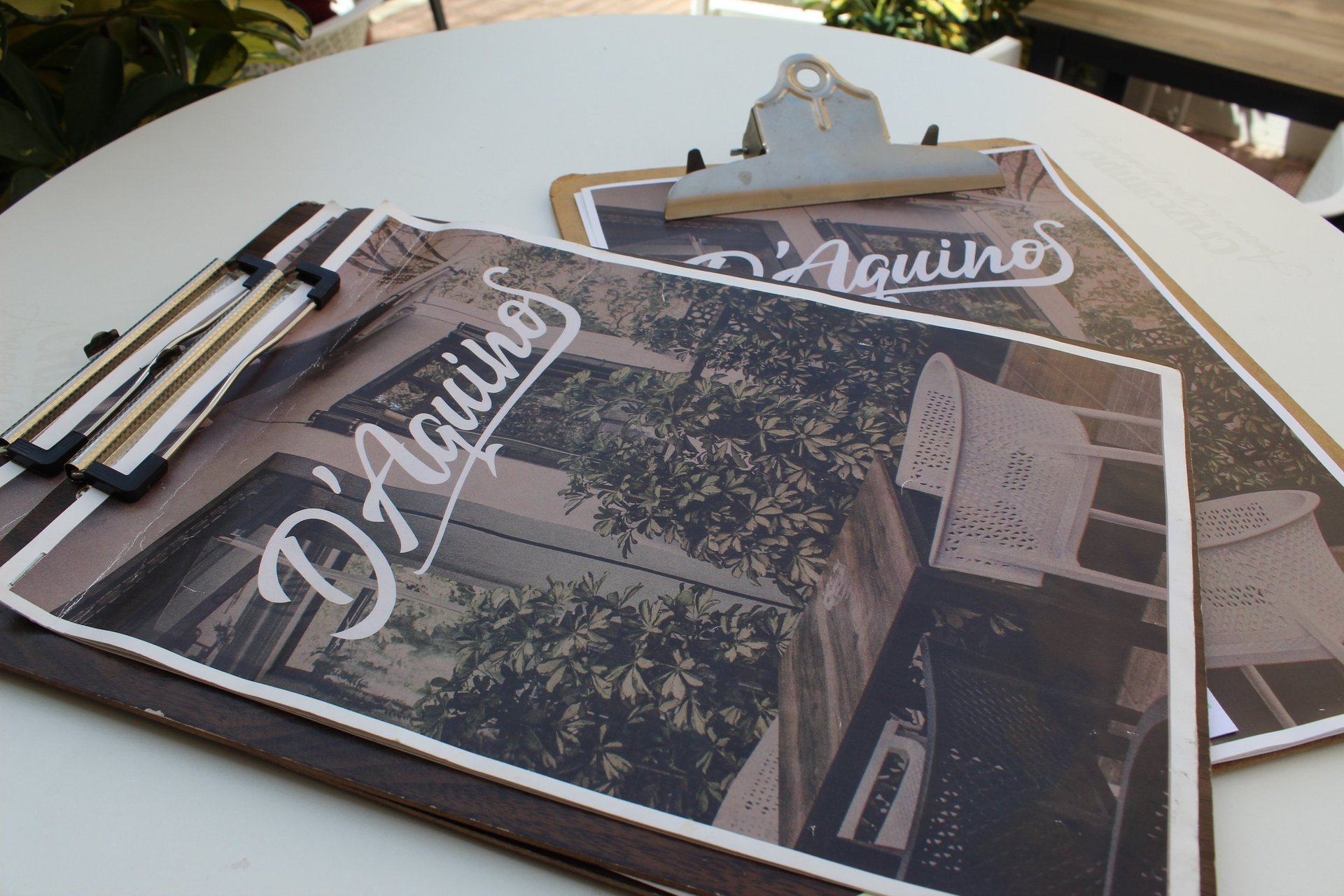 gray computer monitor