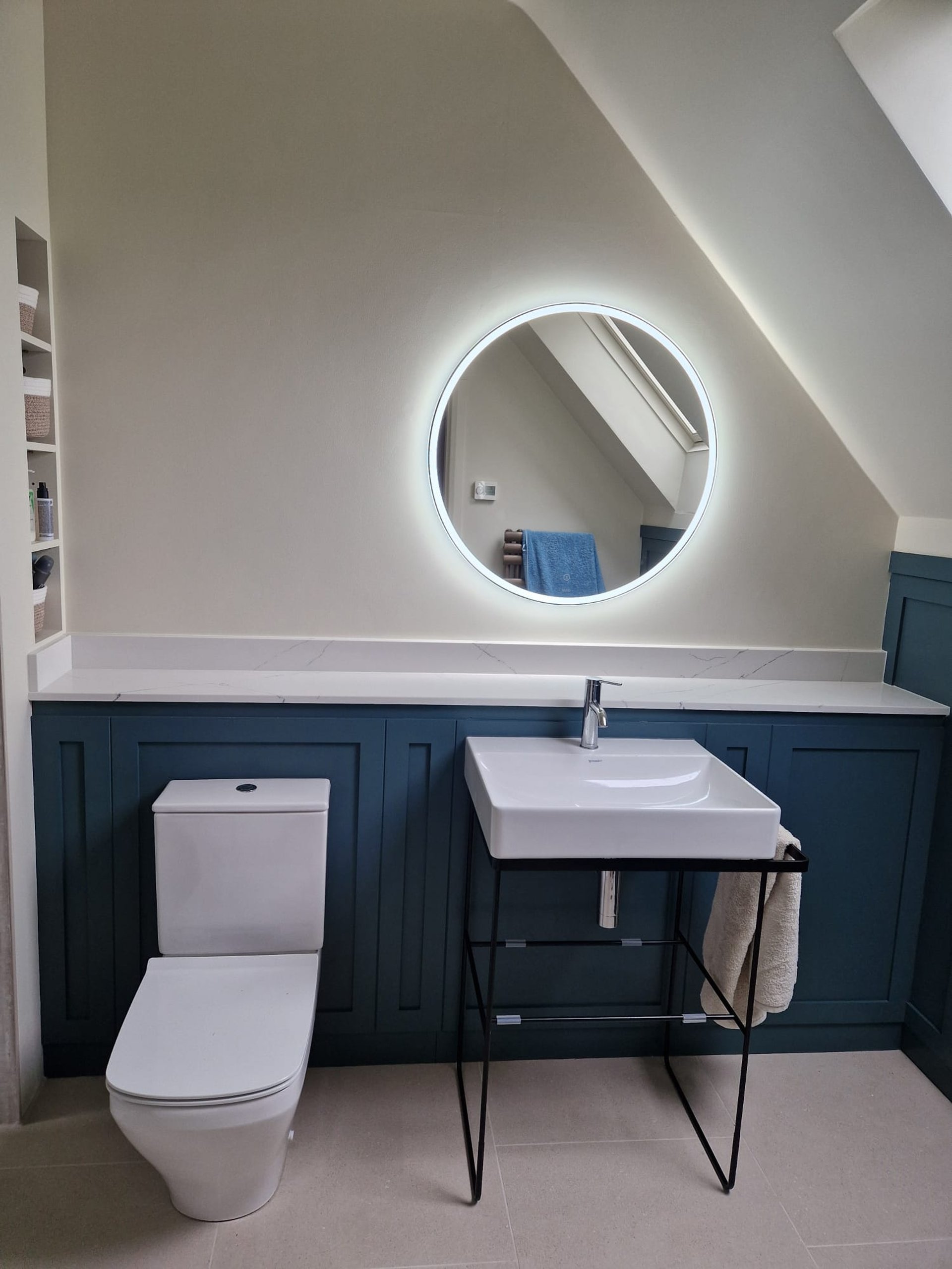 black and white bed linen