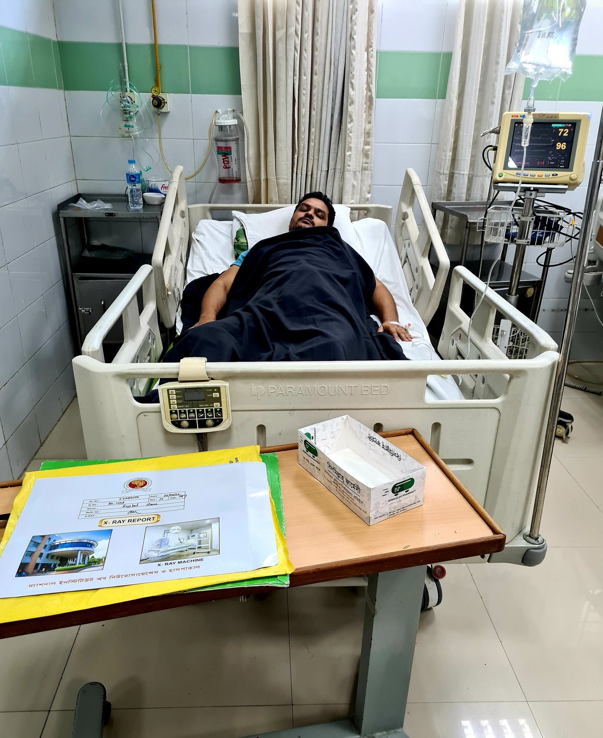 black and white bed linen