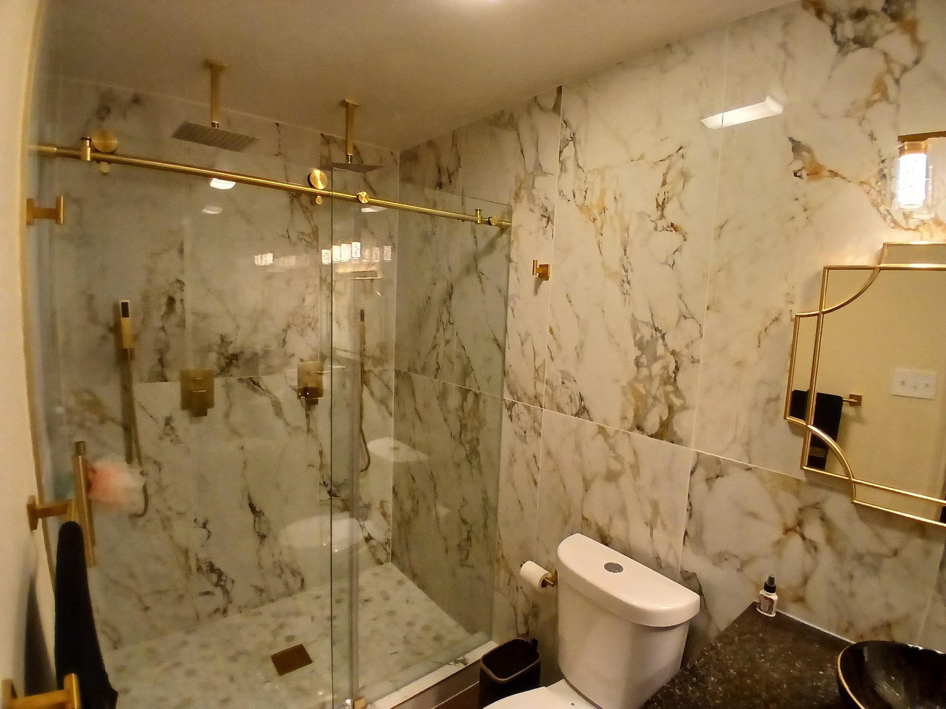 black and white bed linen