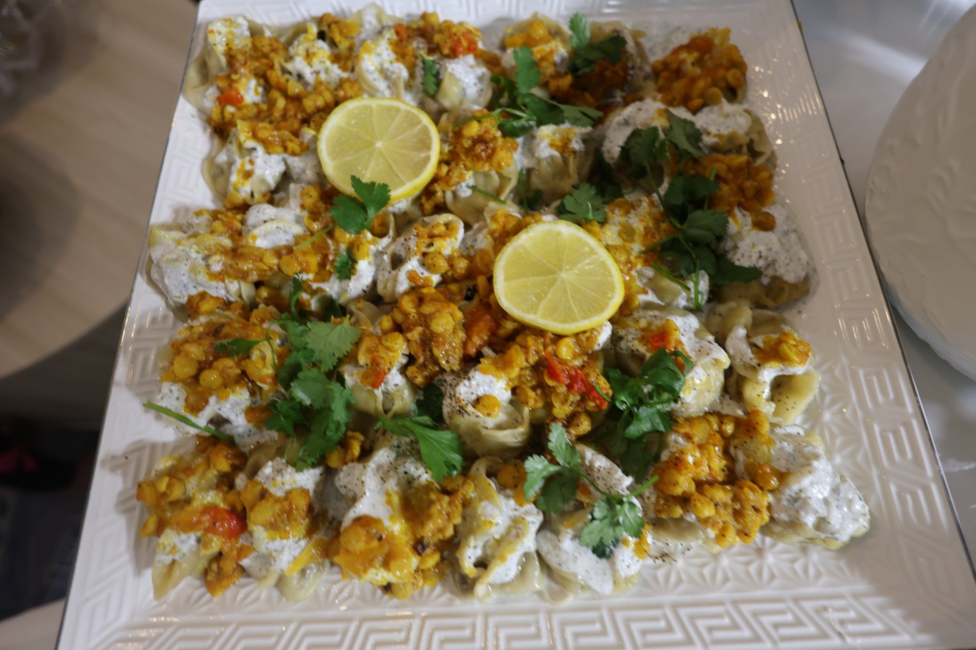 black and white bed linen