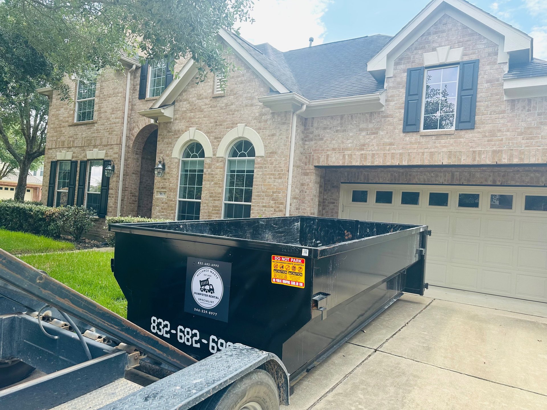 black and white bed linen
