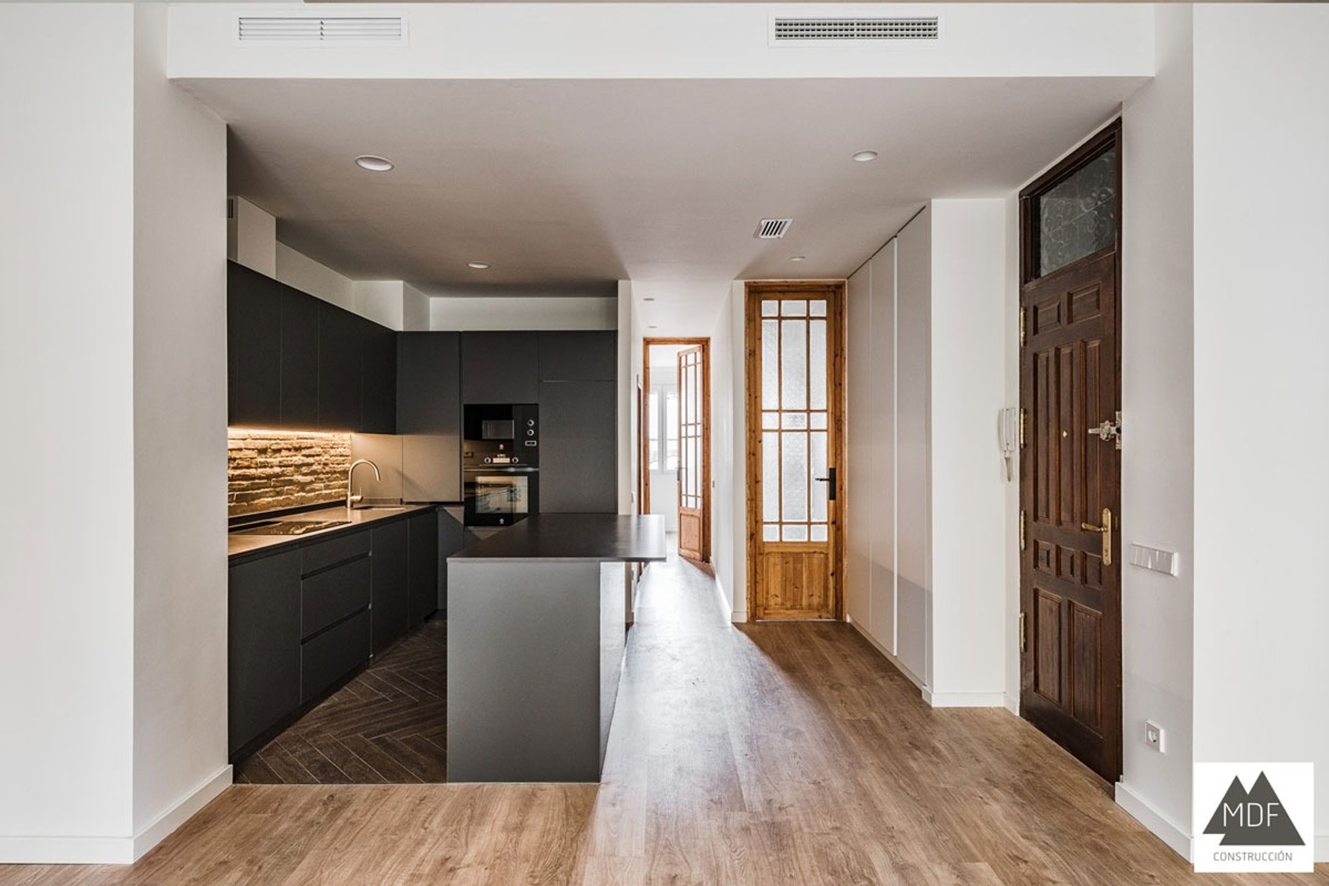 a couple of tools that are sitting on a table