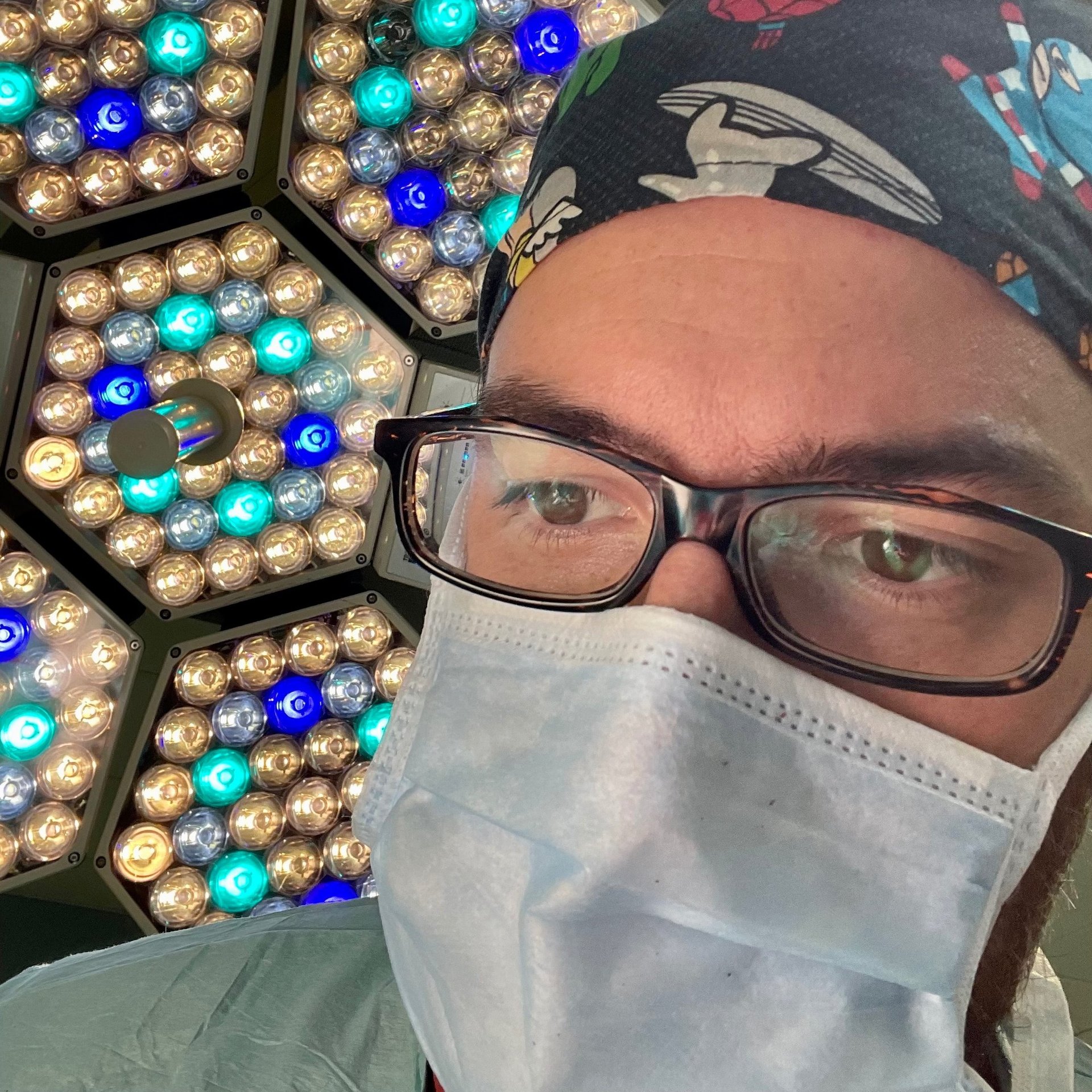 gray computer monitor