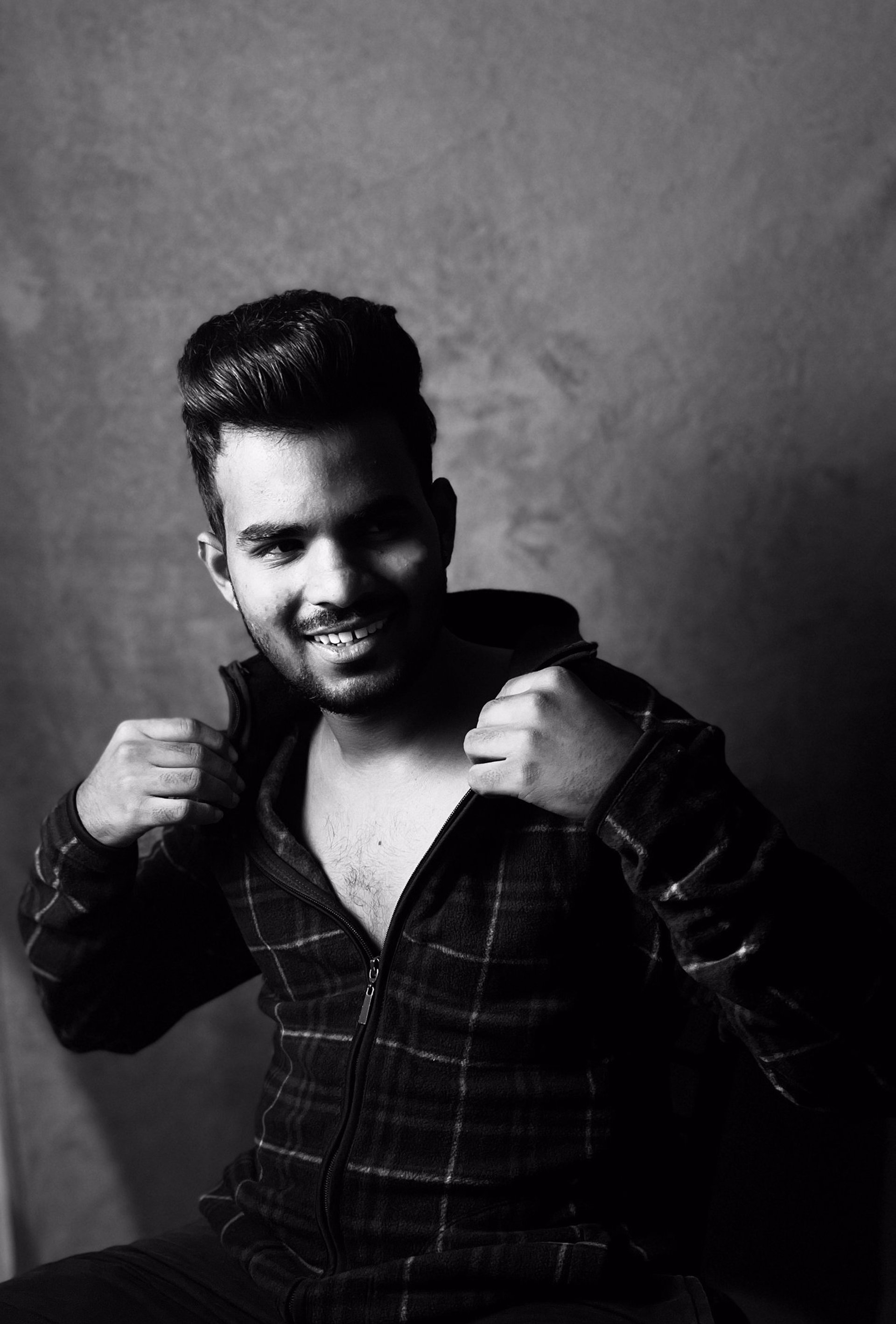 black and white bed linen