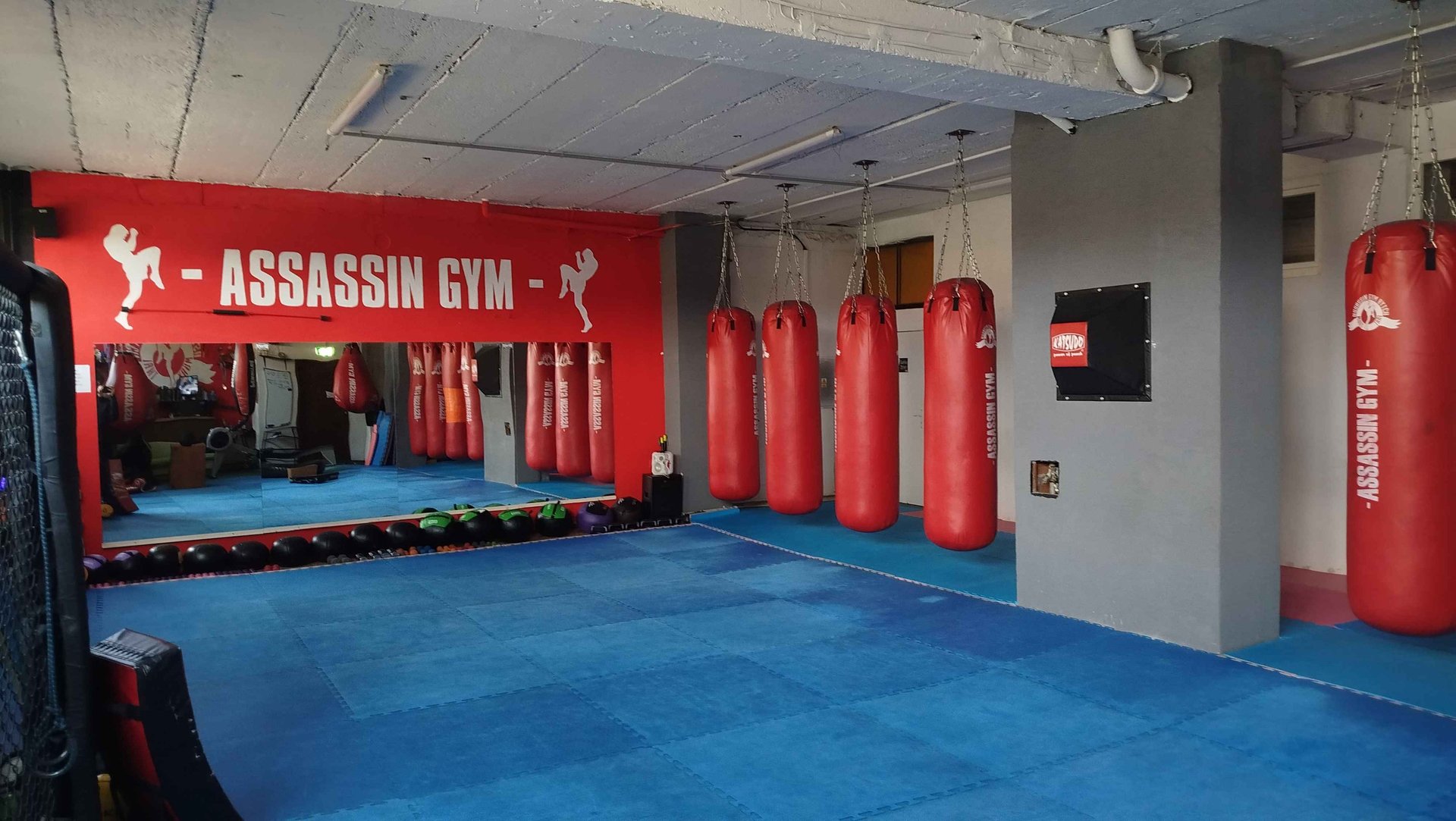 black and brown leather padded tub sofa