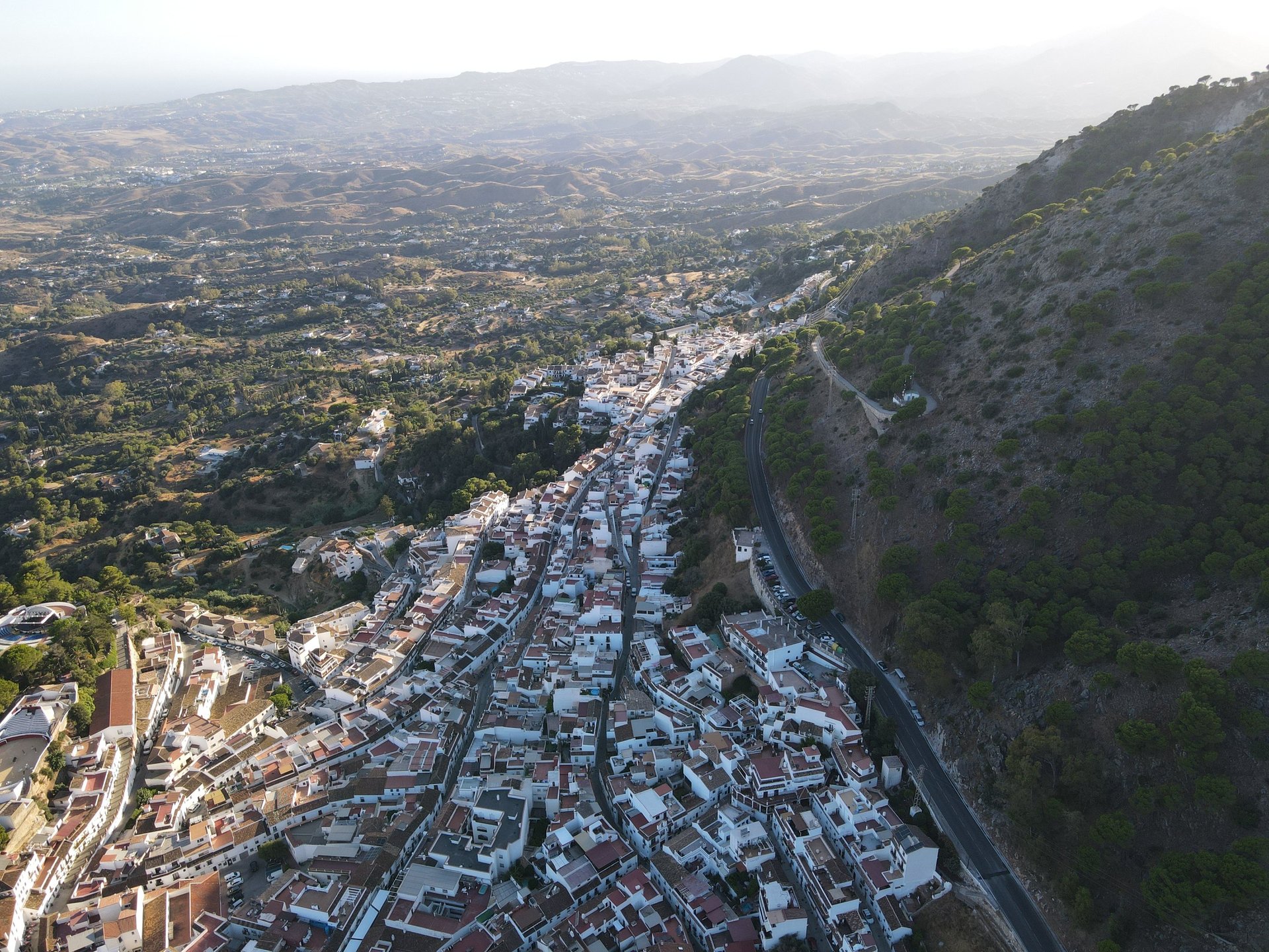 black and white bed linen
