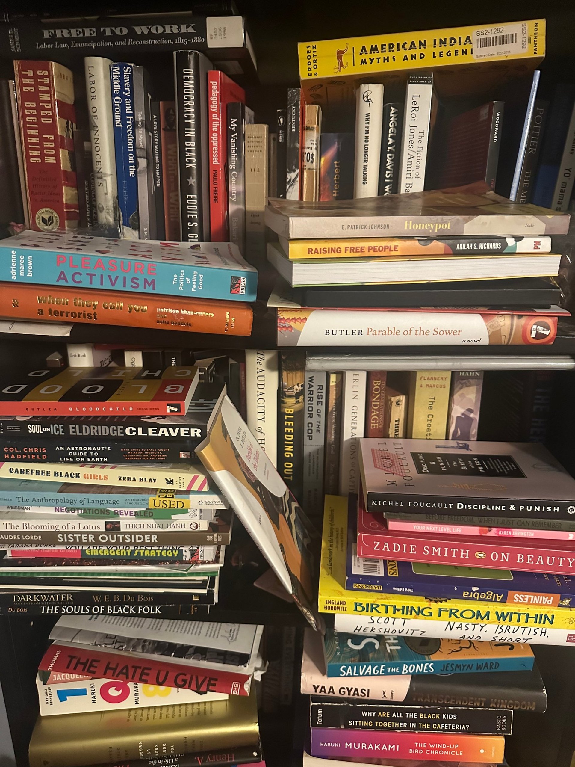 black and white bed linen