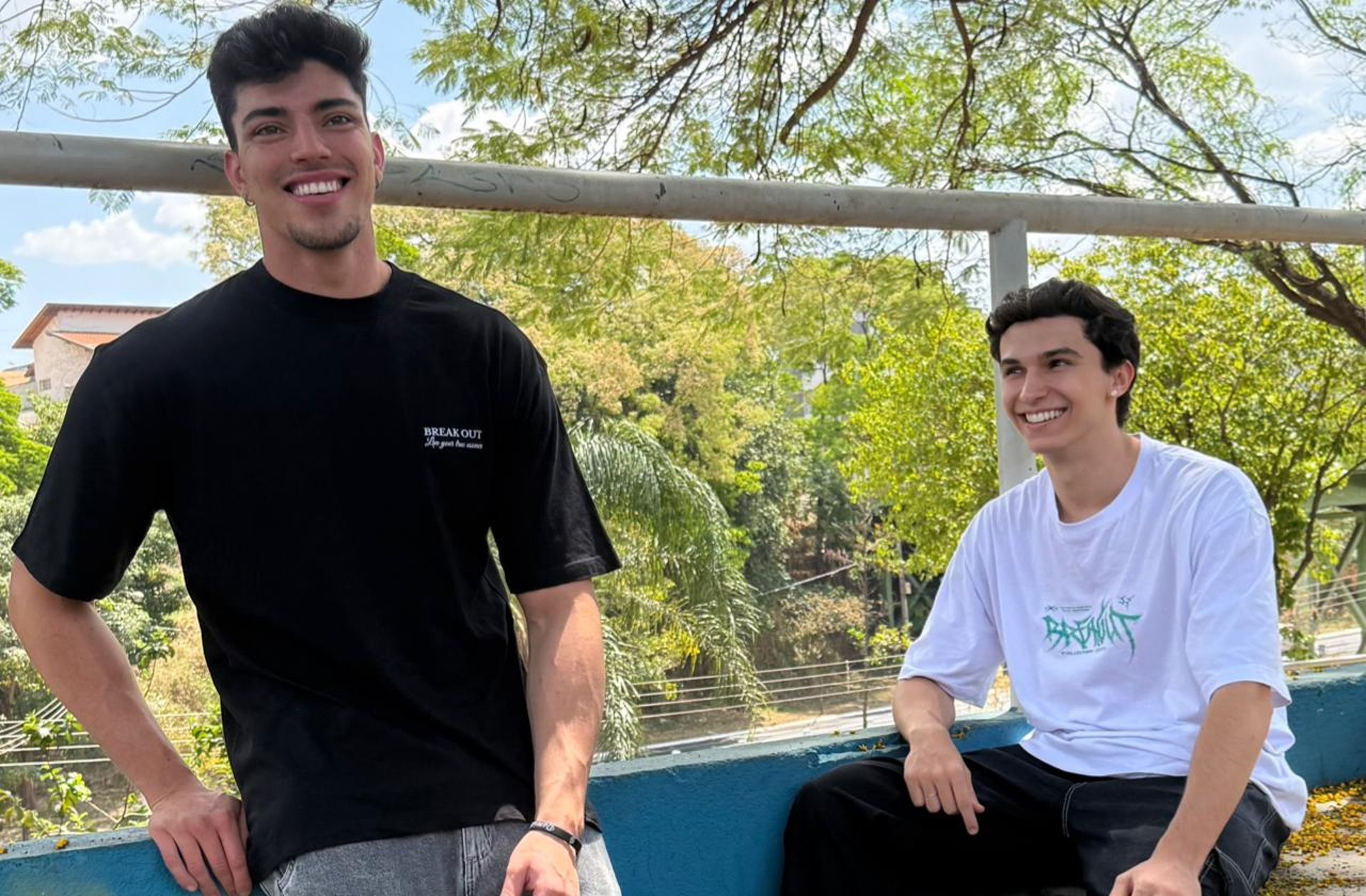 black and white bed linen