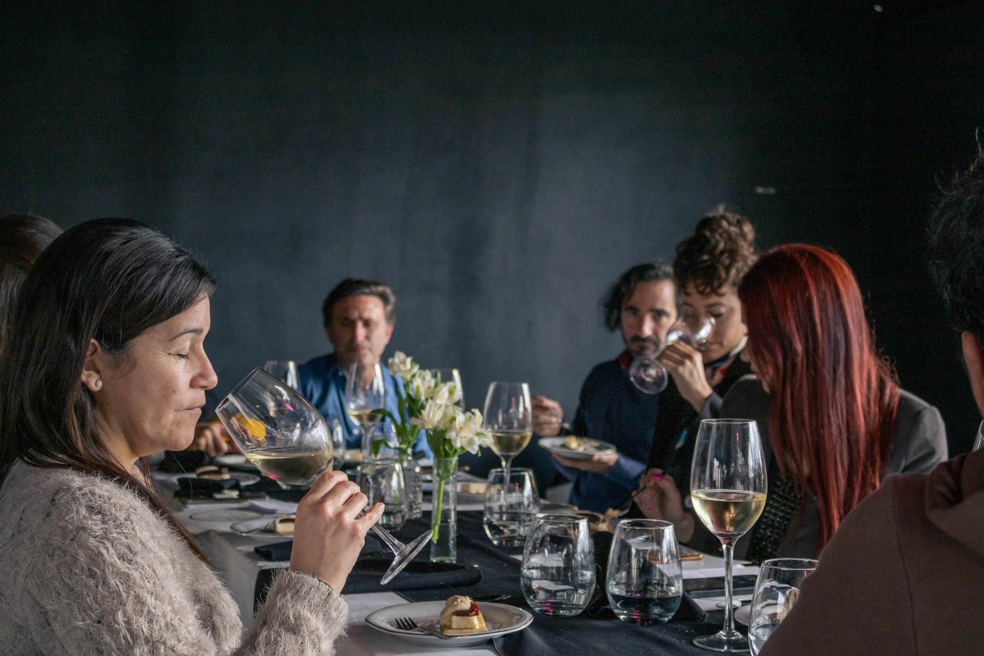 black and white bed linen