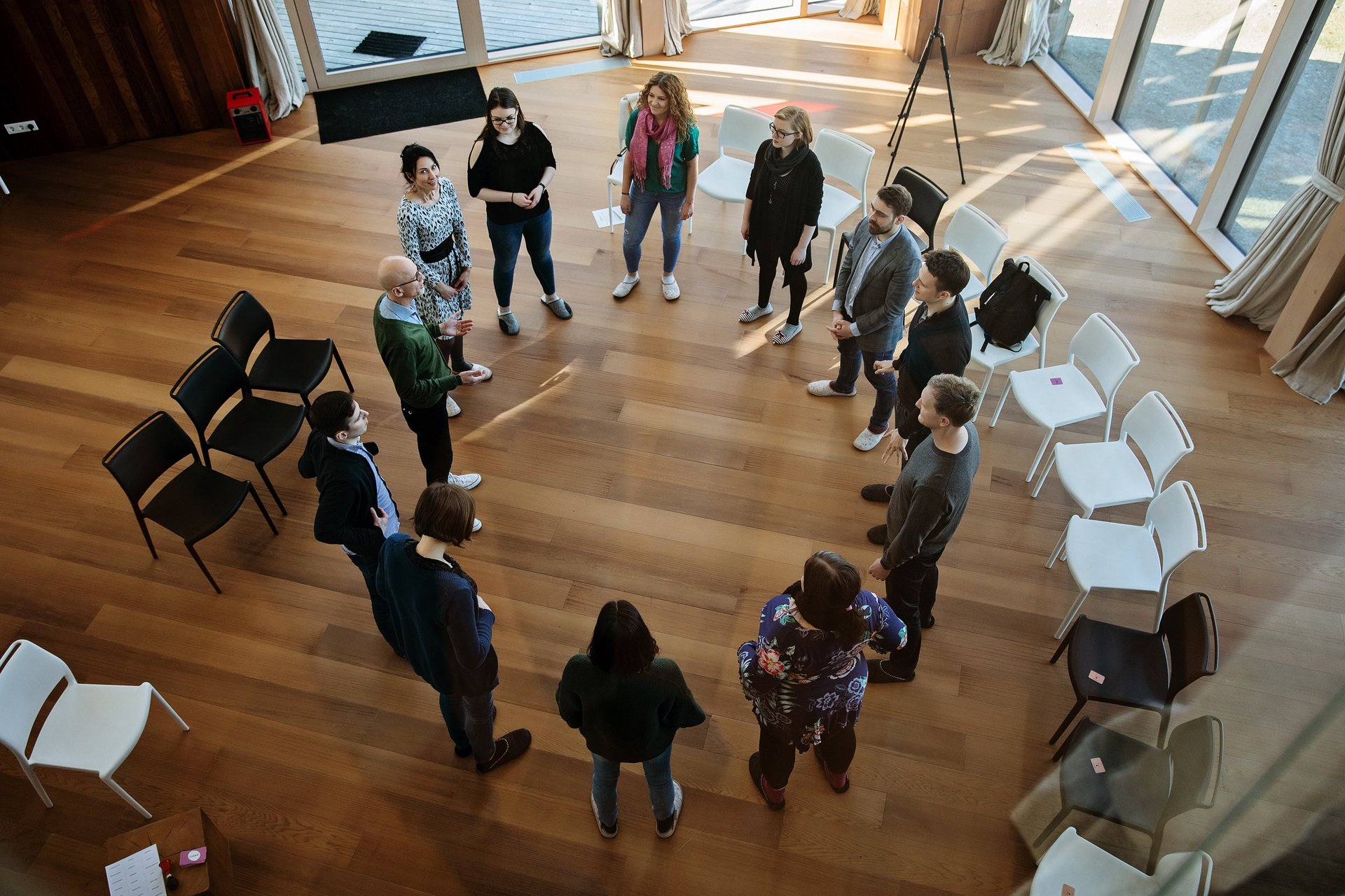 black and white bed linen