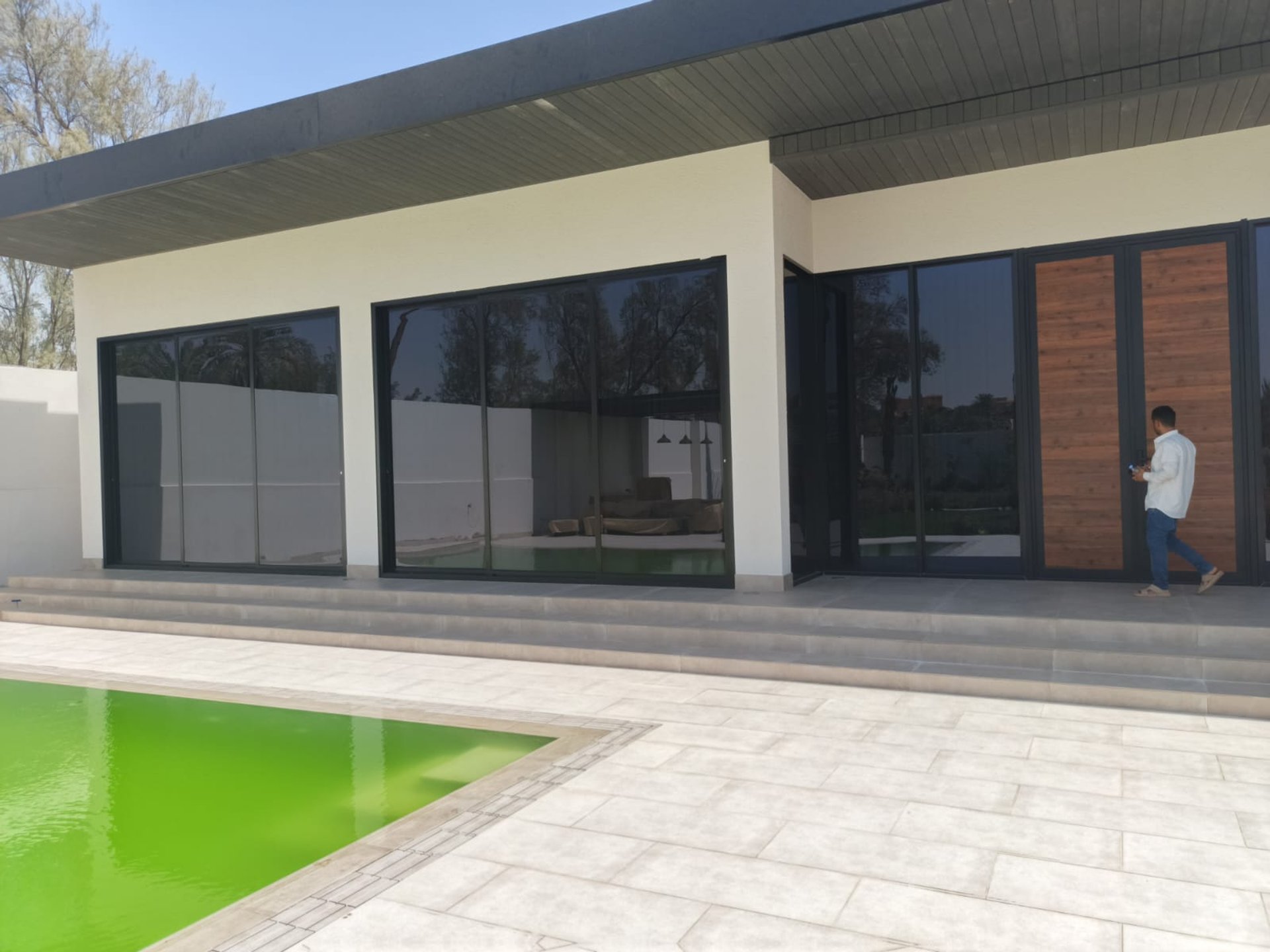 black and white bed linen