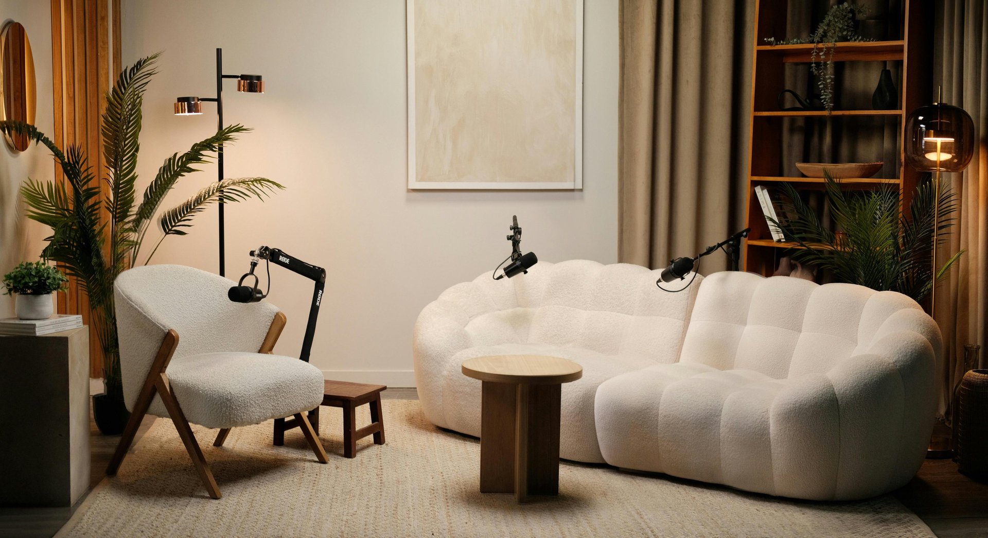 black and white bed linen