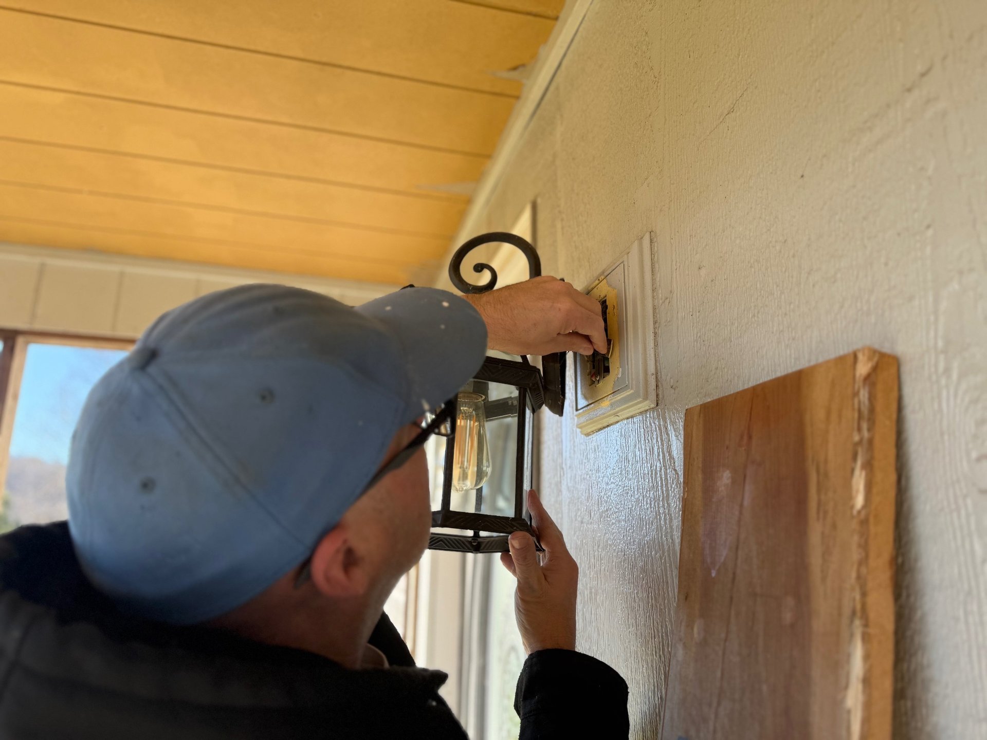 black and white bed linen