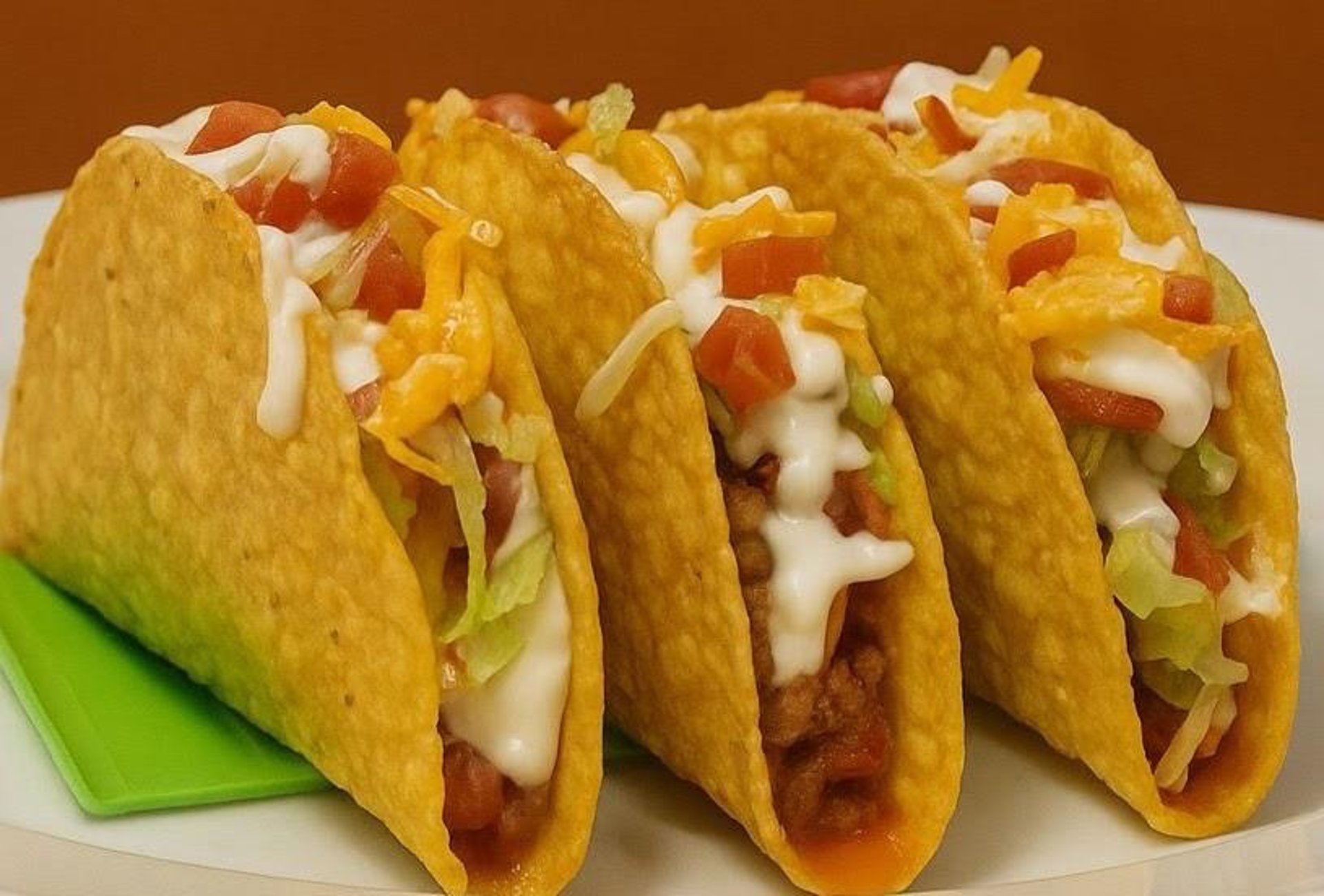 gray computer monitor