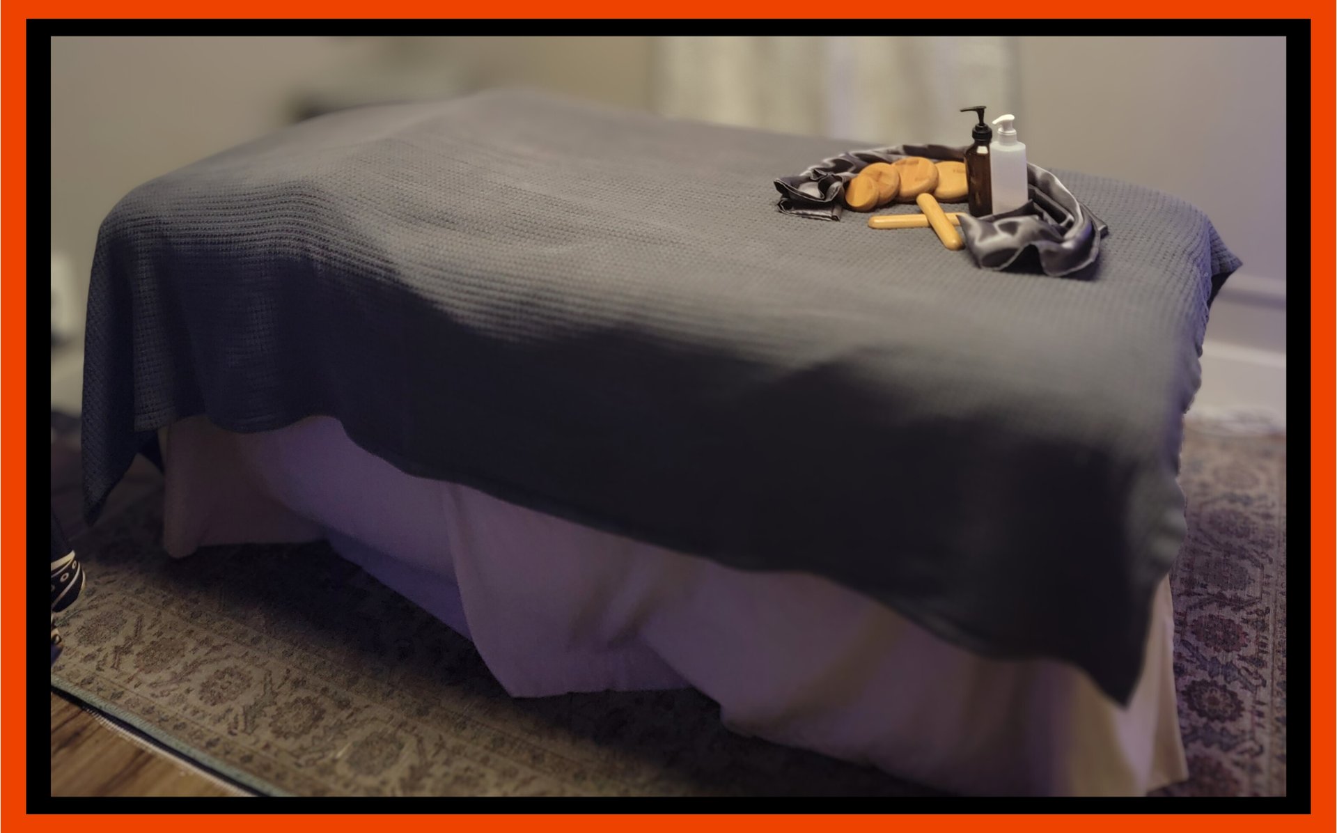 black and white bed linen