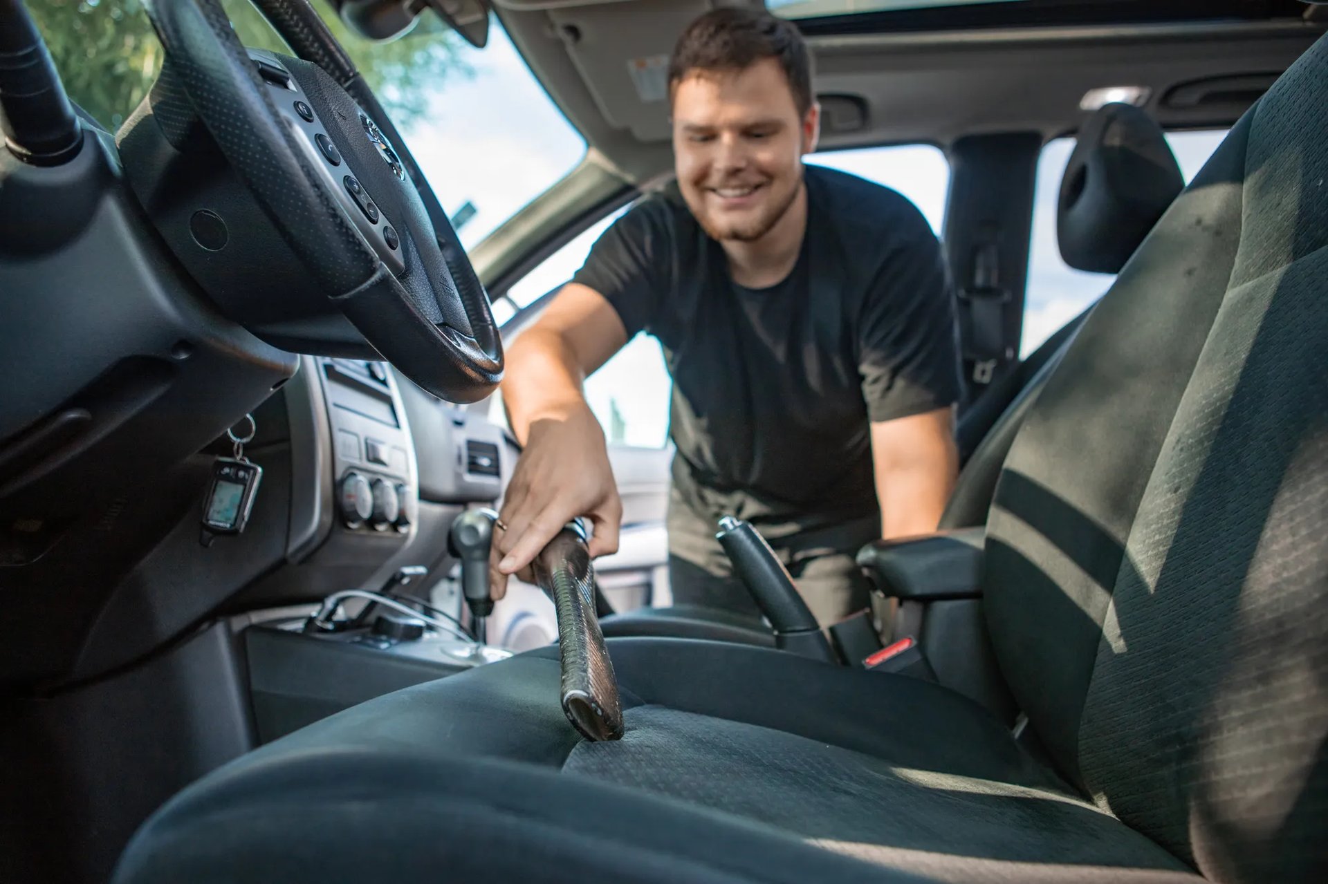black and white bed linen