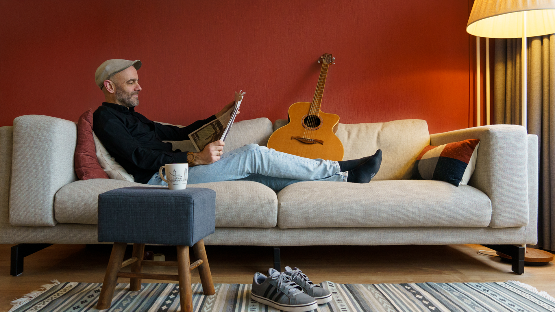 black and white bed linen