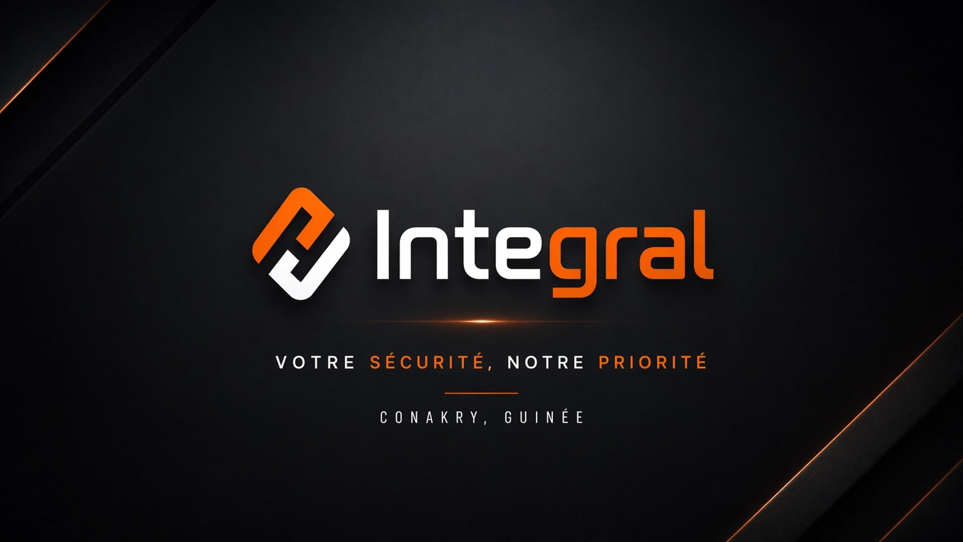 gray computer monitor