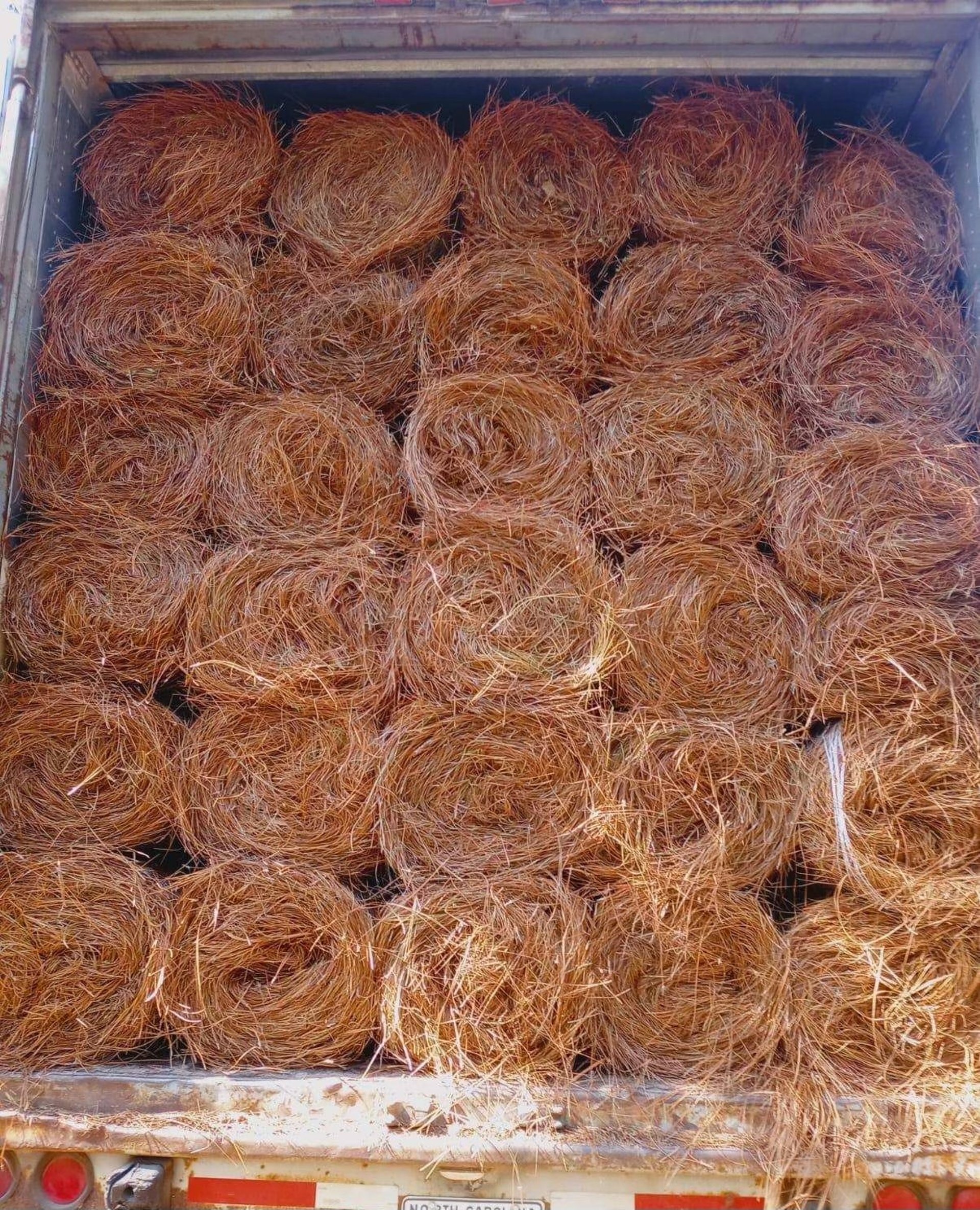 gray computer monitor