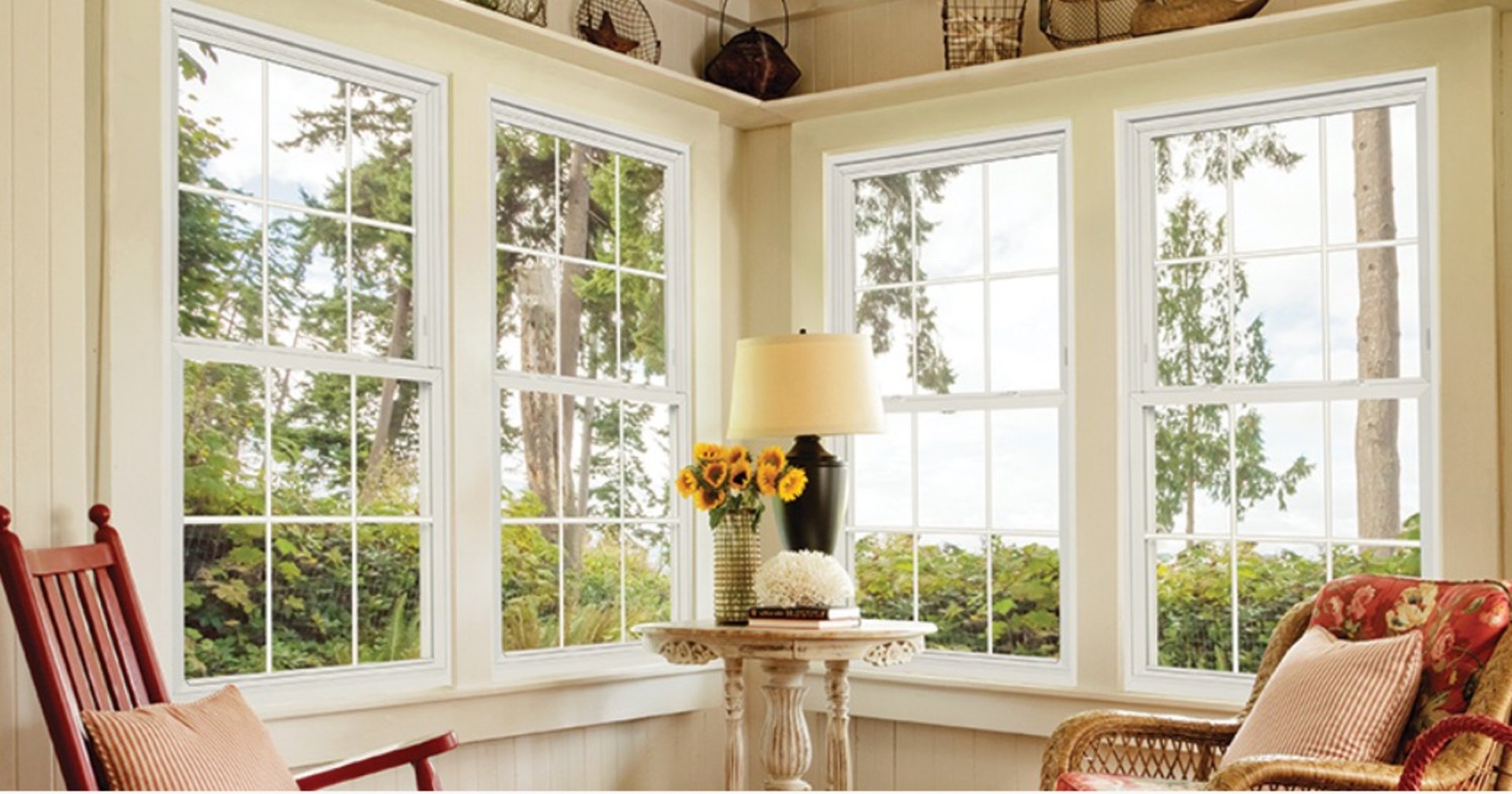 gray computer monitor