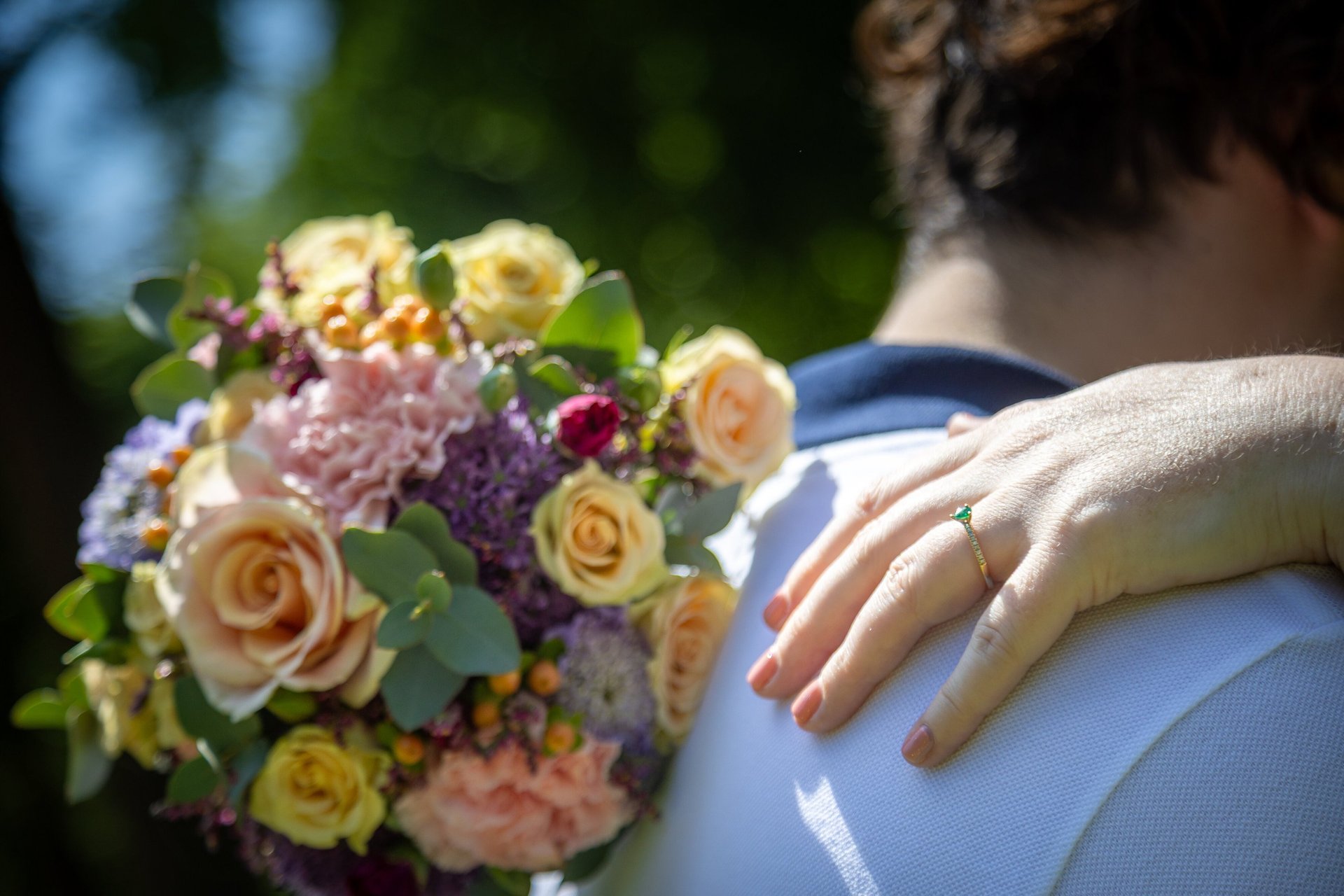 black and white bed linen