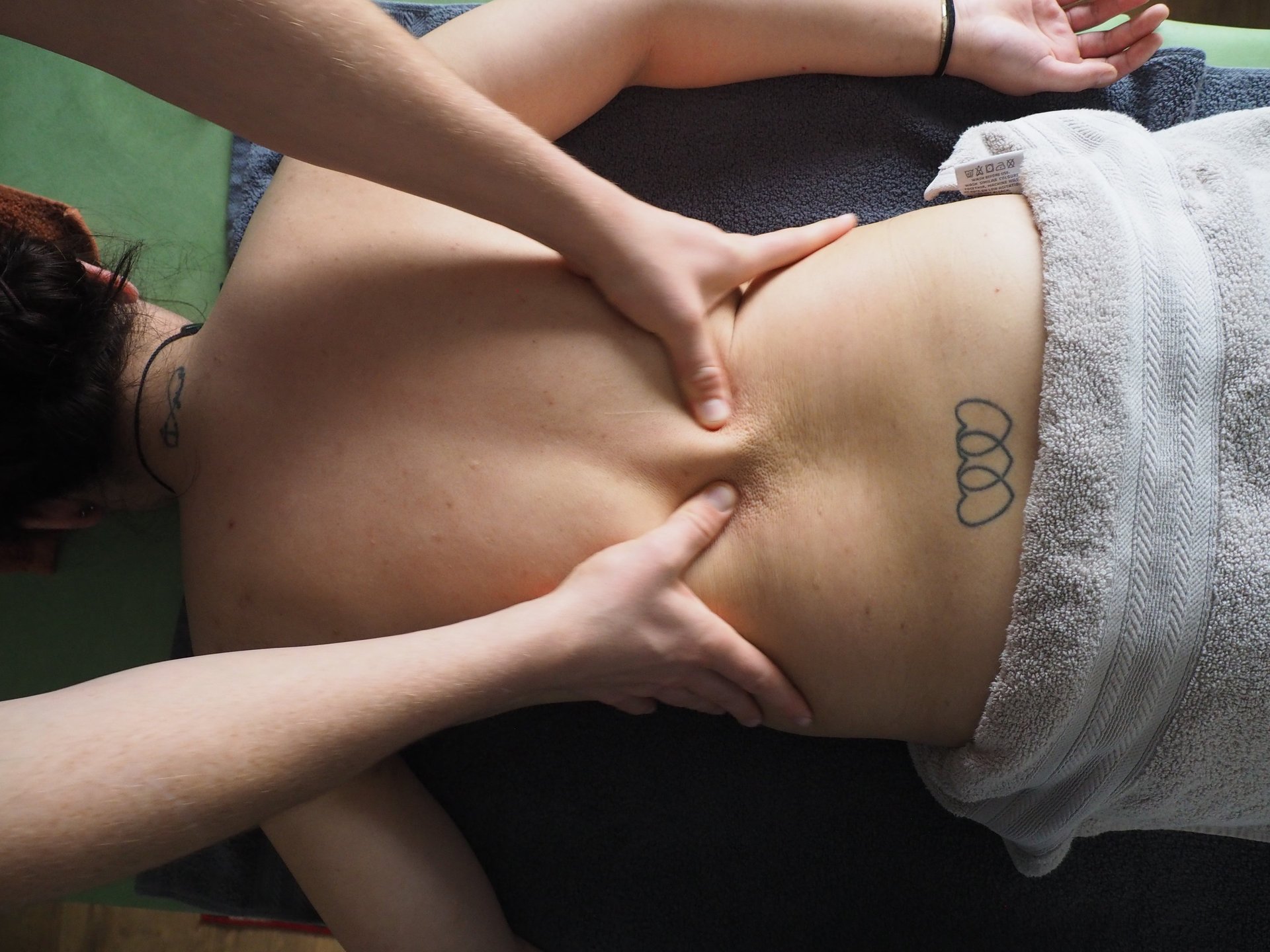 black and white bed linen