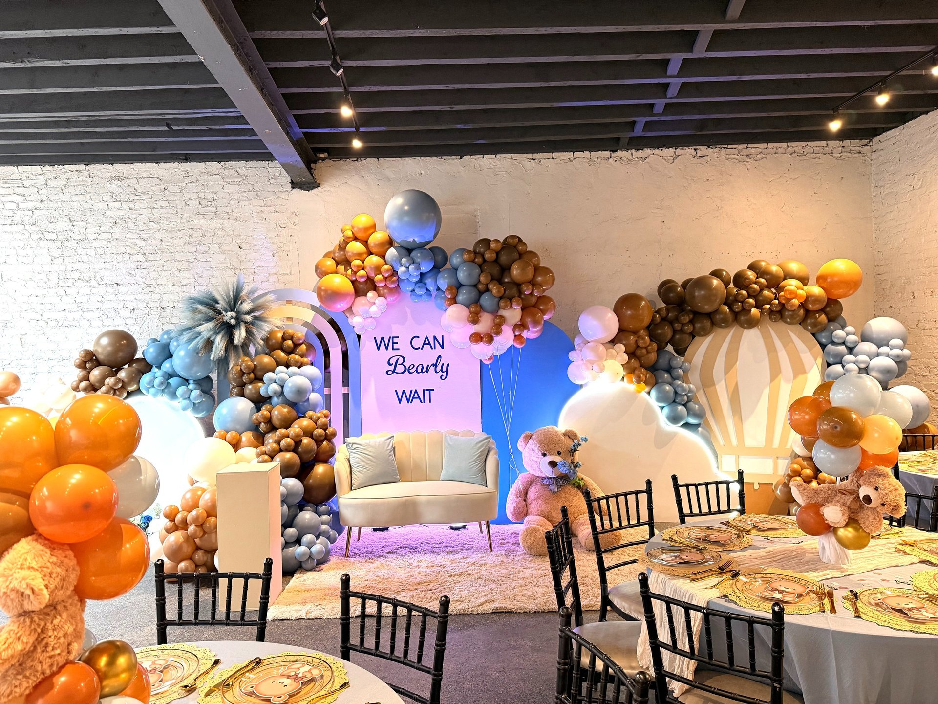 black and white bed linen