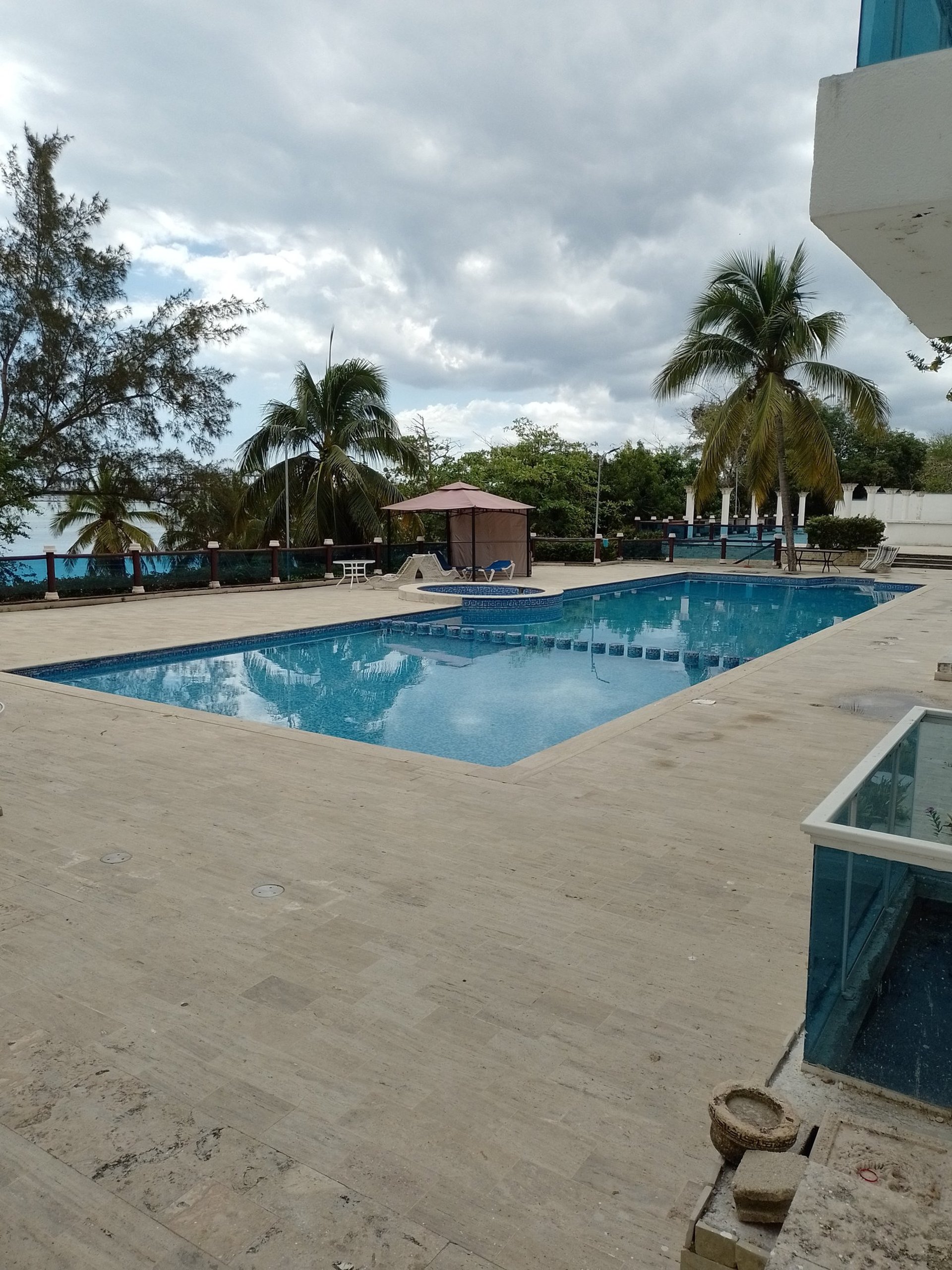 black and brown leather padded tub sofa