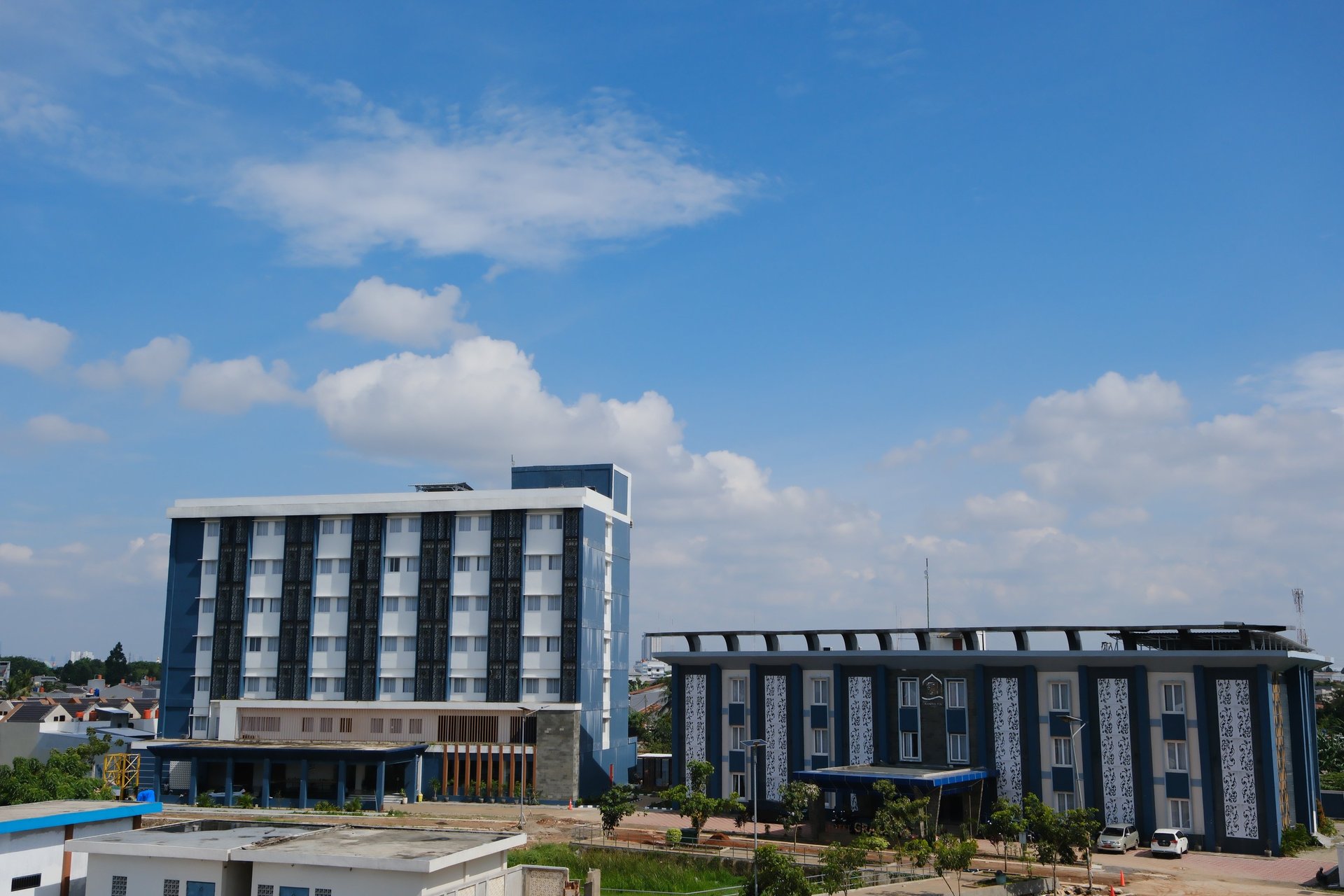 black and white bed linen