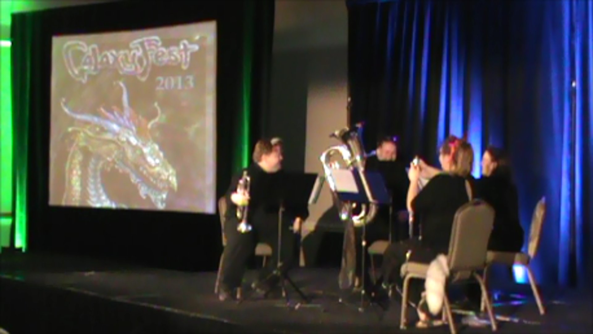 gray computer monitor