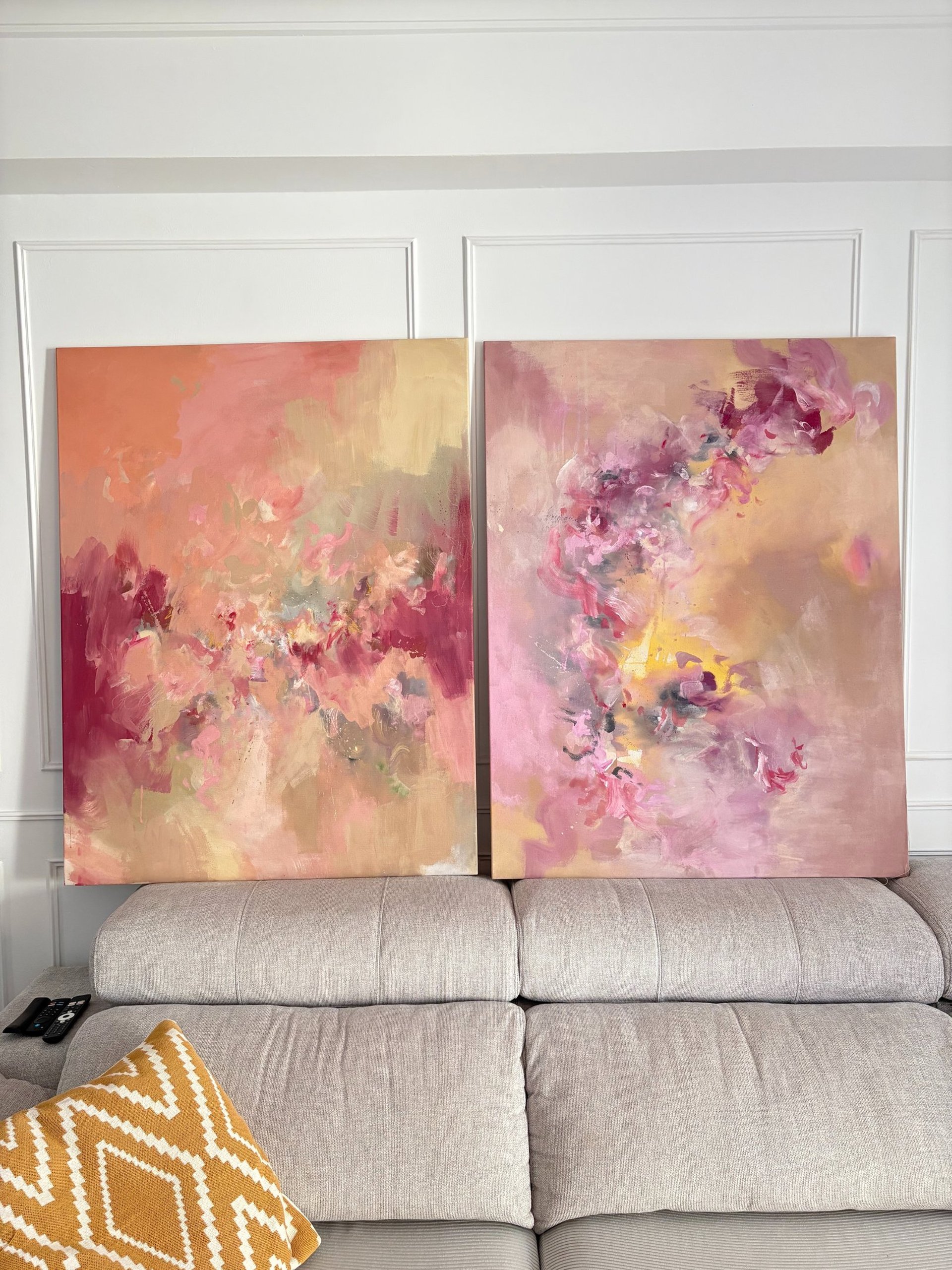 black and white bed linen