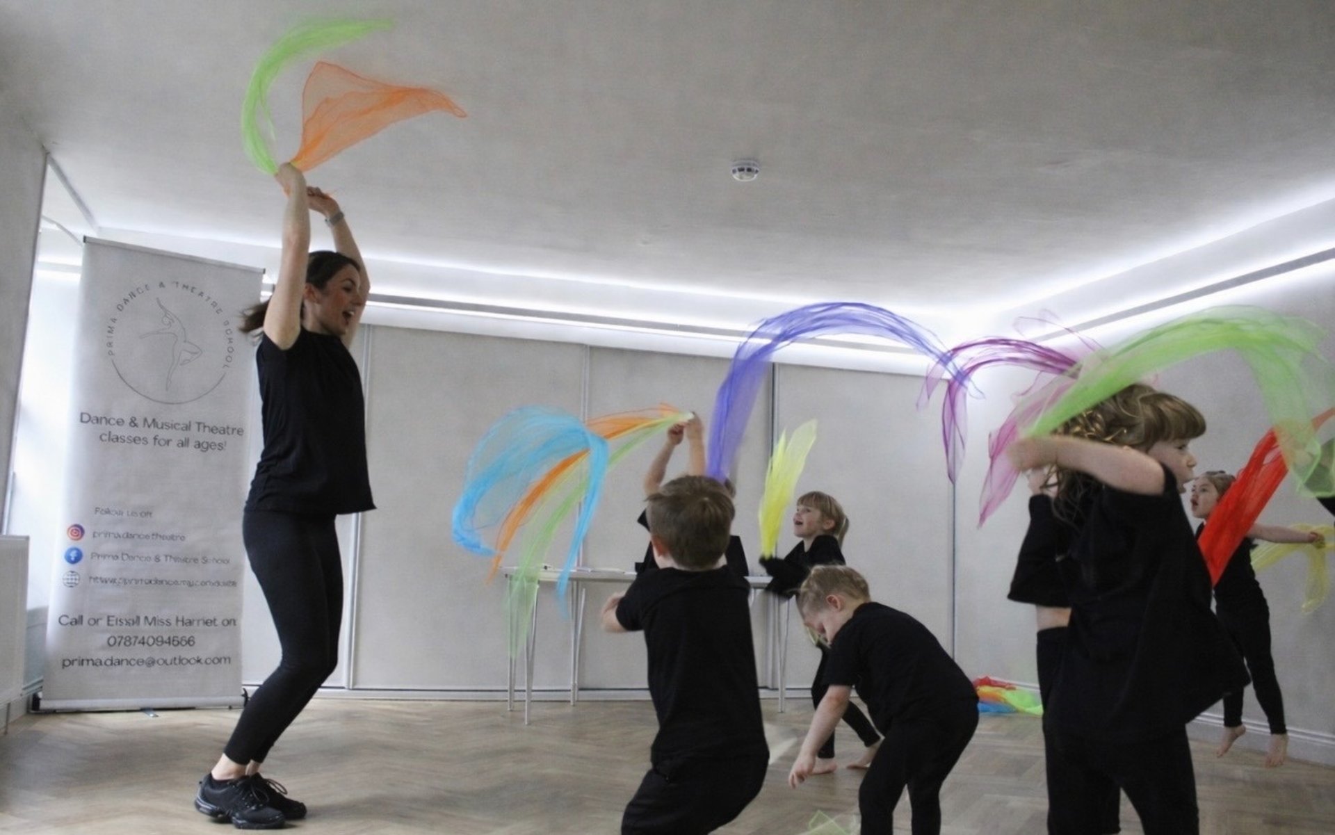 black and white bed linen