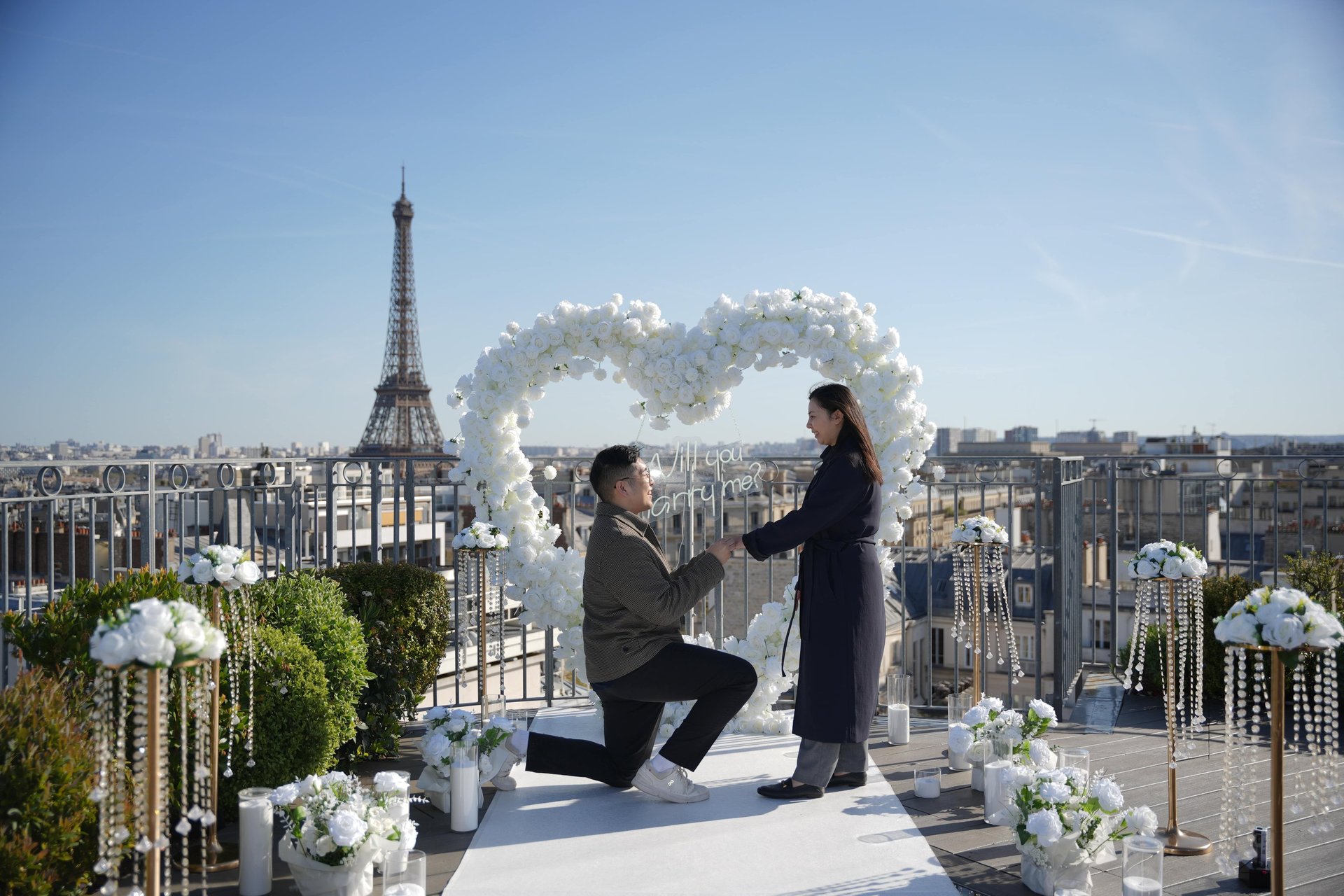 black and white bed linen