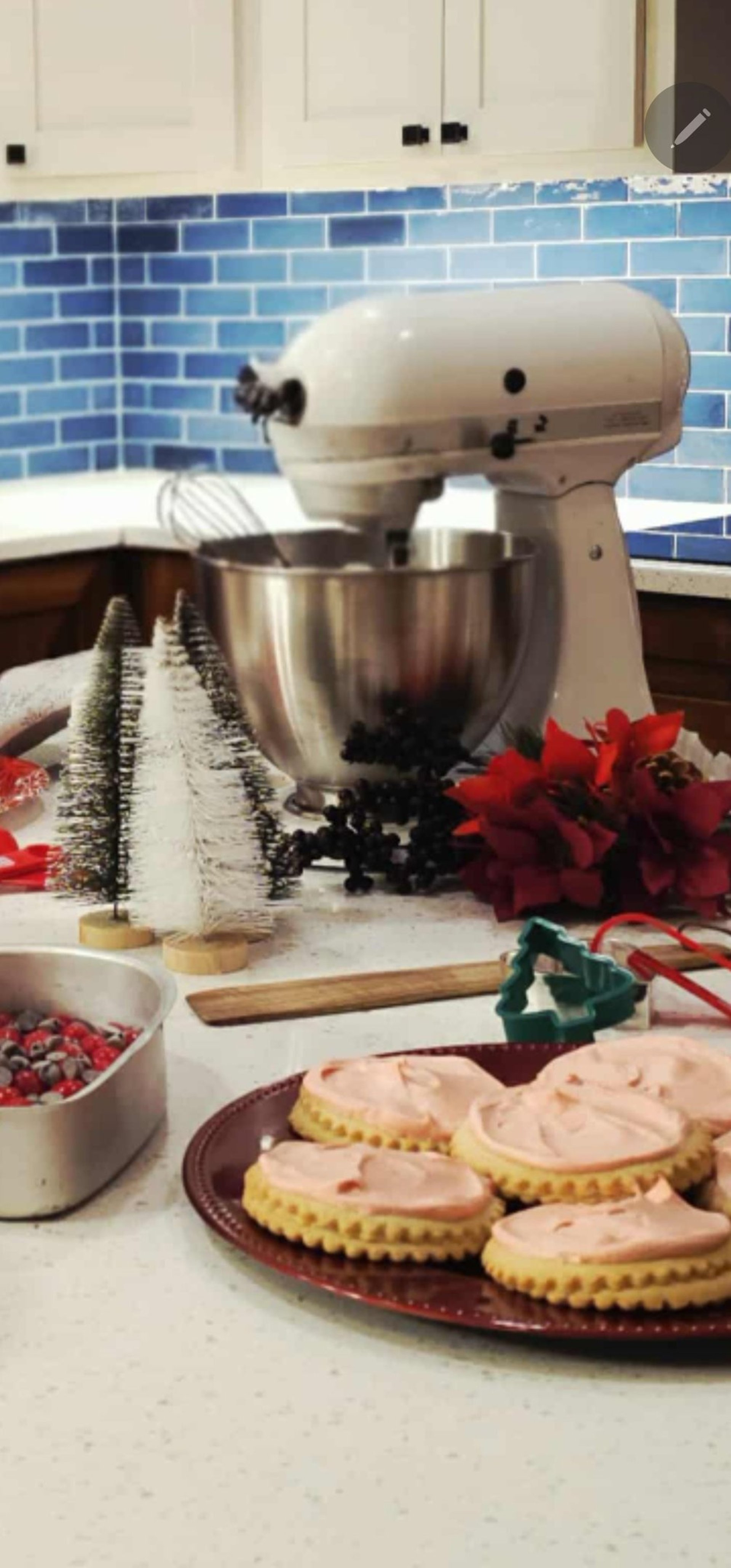 an abstract photo of a curved building with a blue sky in the background