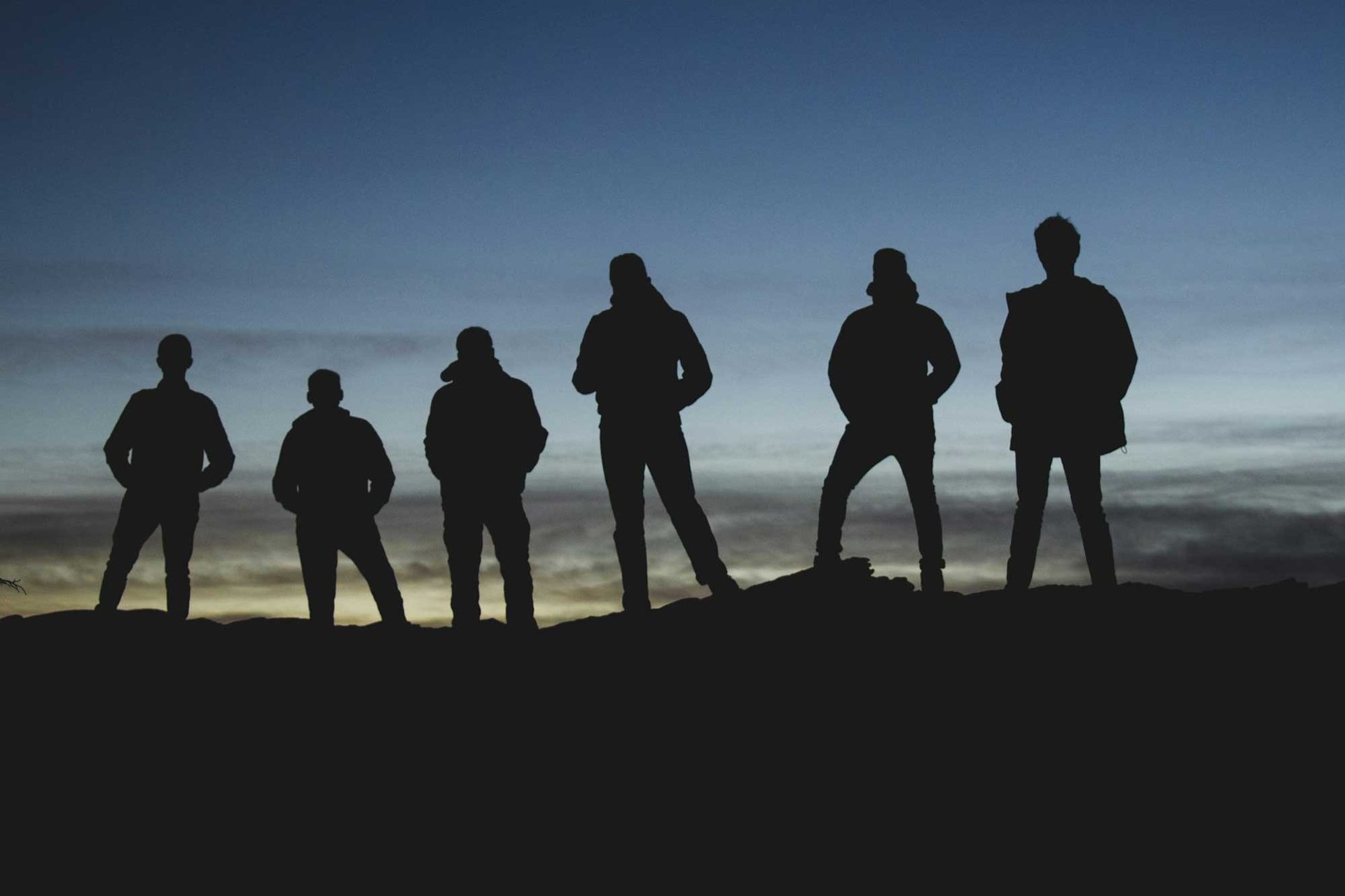 black and white bed linen