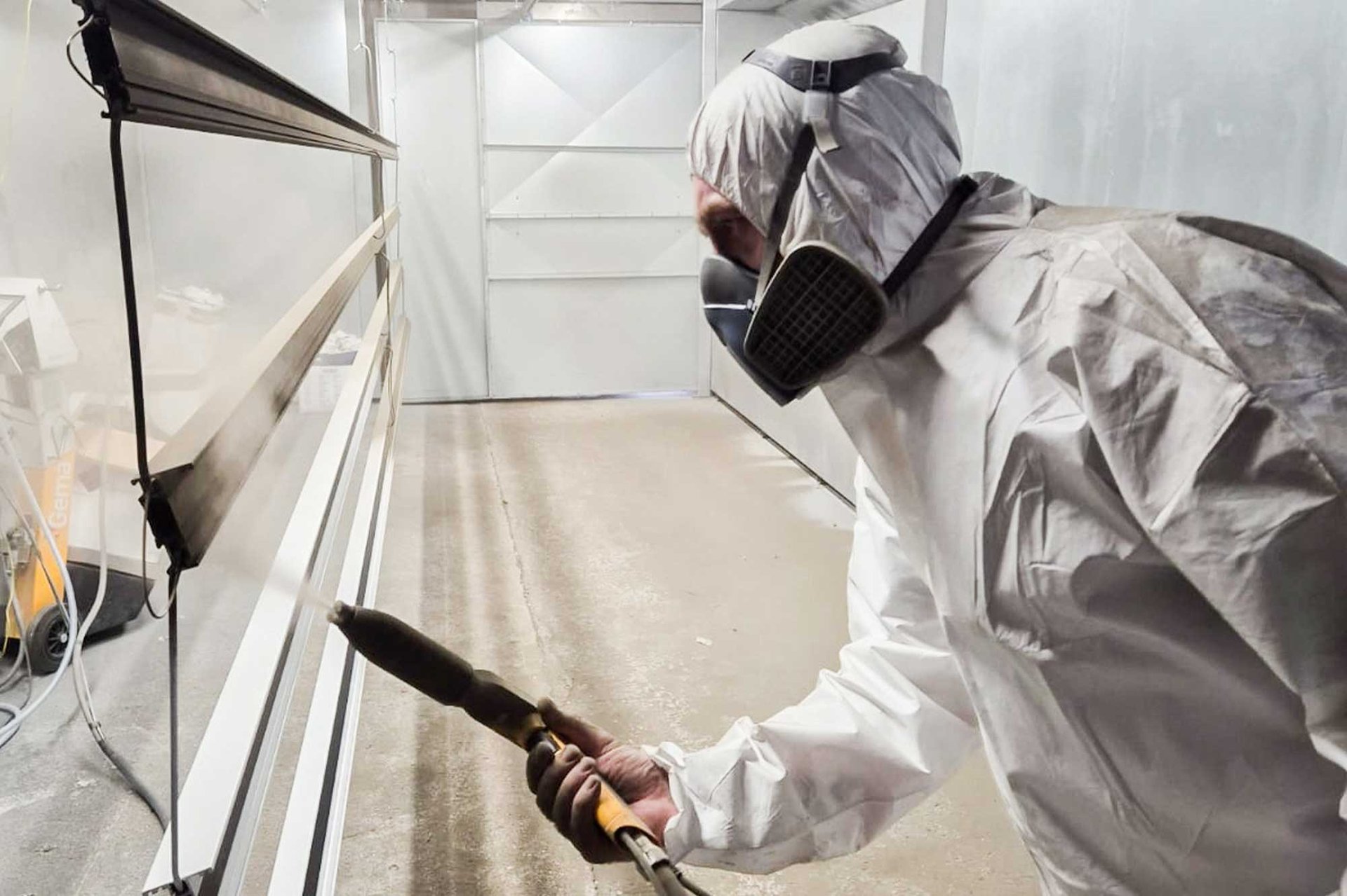 black and white bed linen