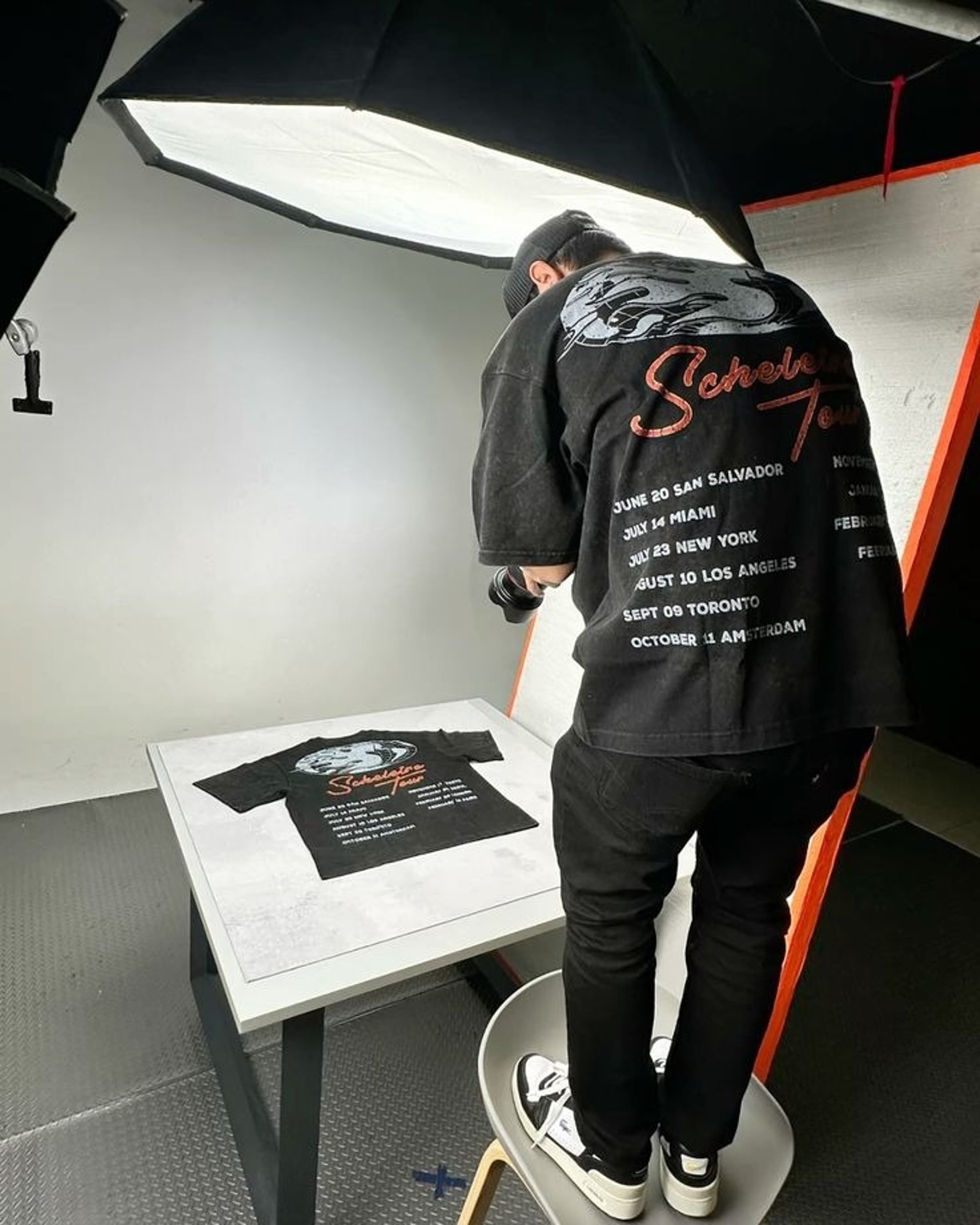 an abstract photo of a curved building with a blue sky in the background