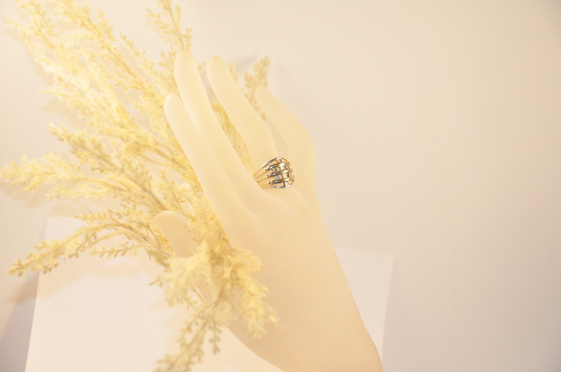 black and white bed linen