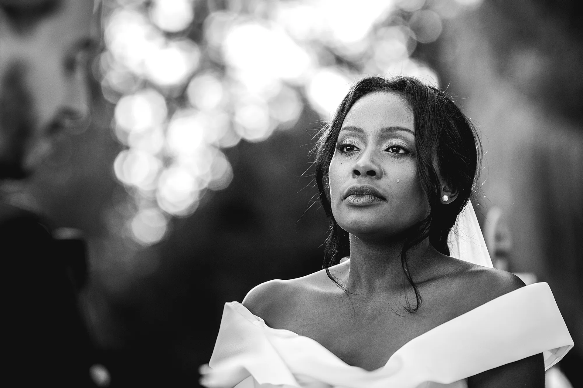 black and white bed linen