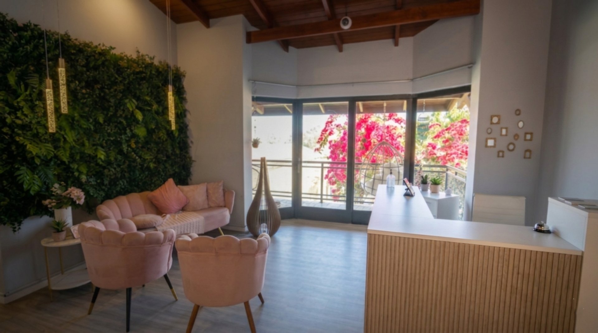 black and brown leather padded tub sofa