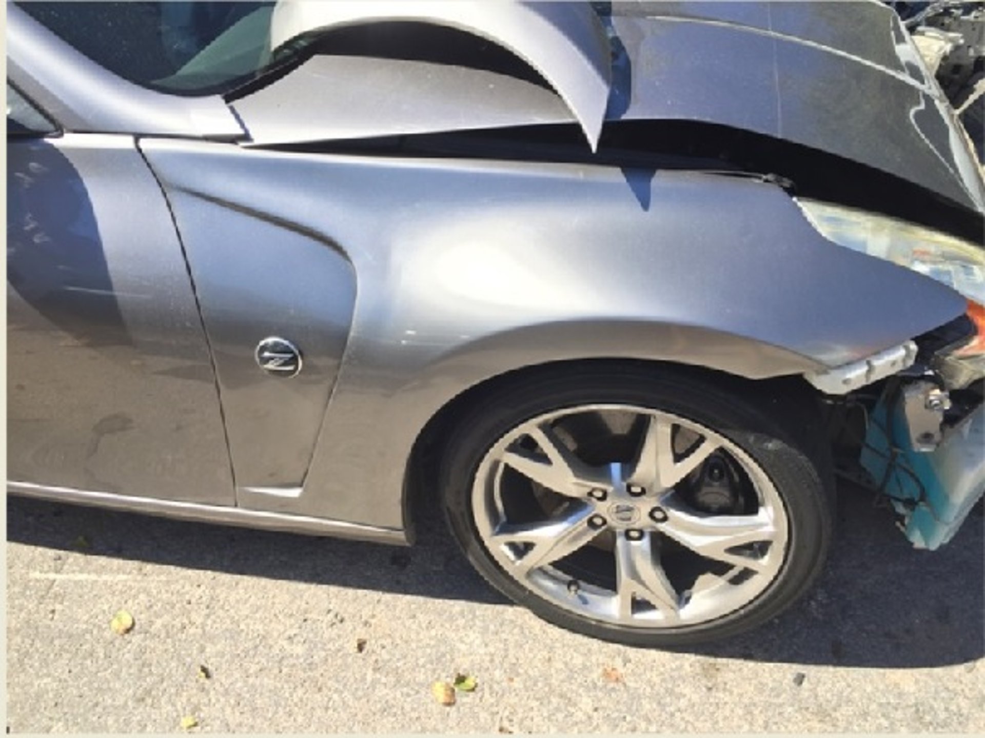 wrecked front Nissan z