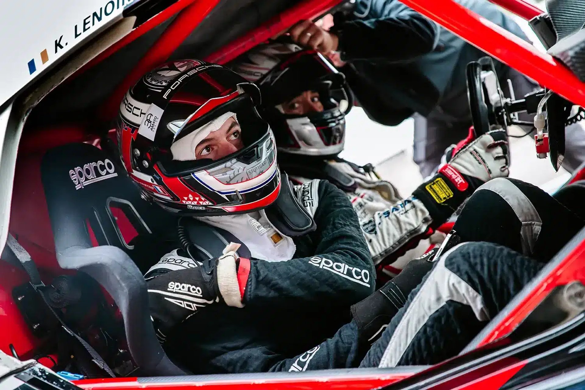 black and white bed linen