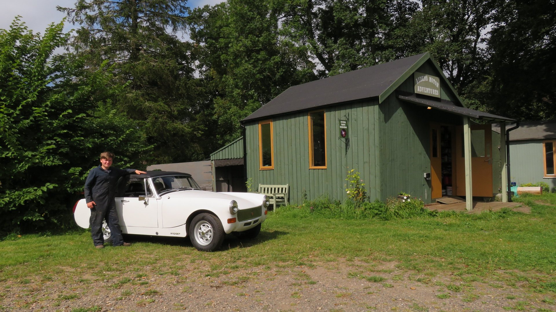 black and white bed linen