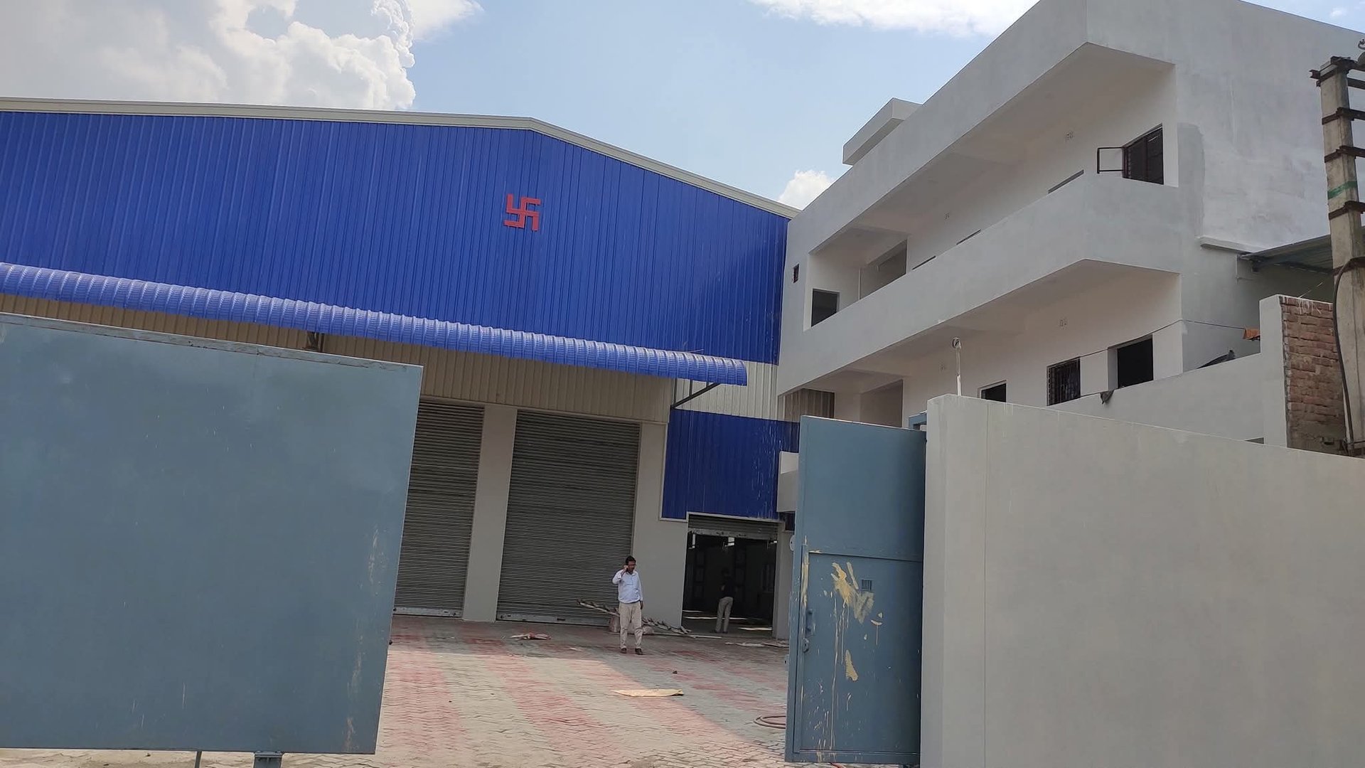 black and white bed linen