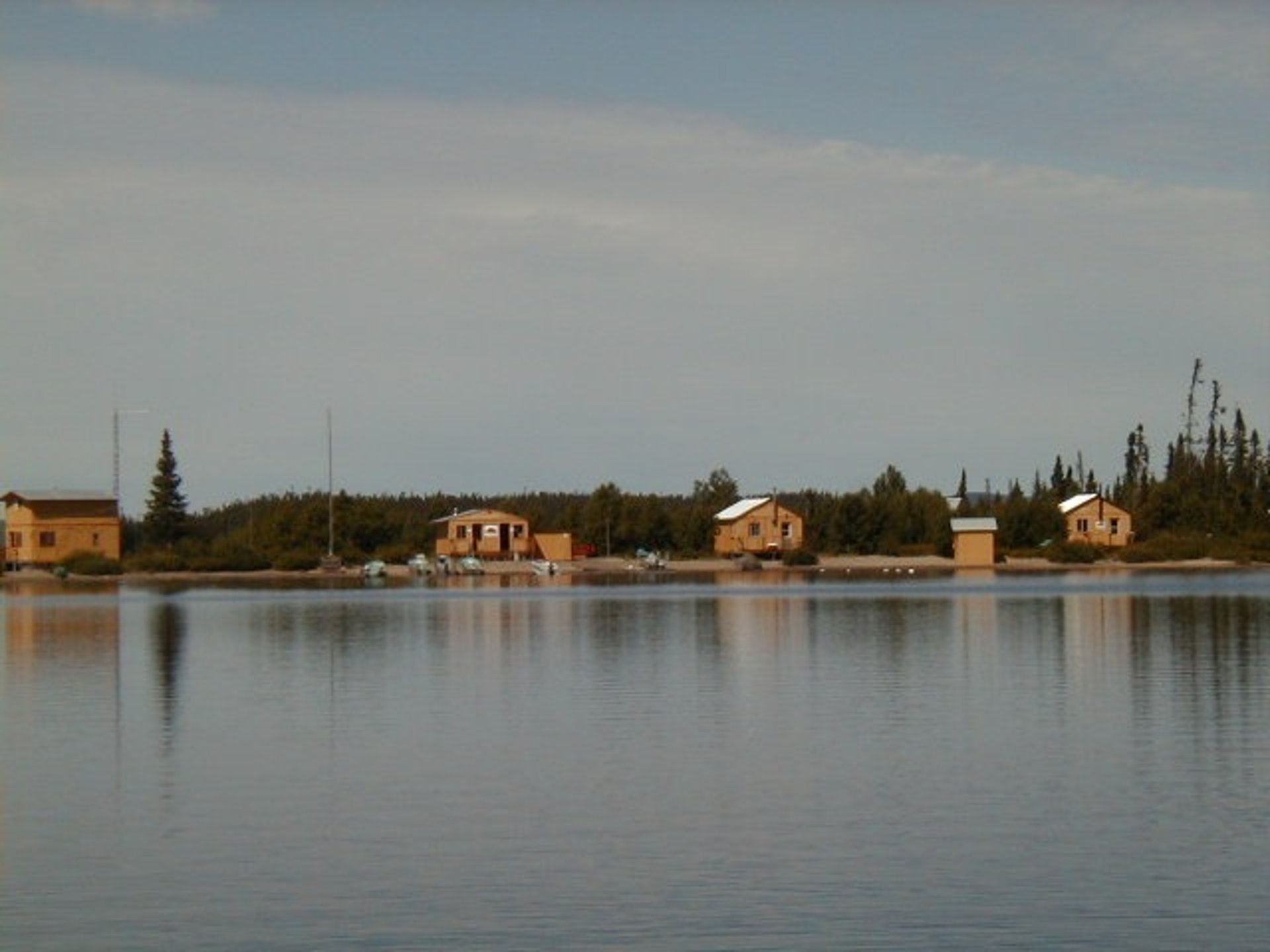 gray computer monitor