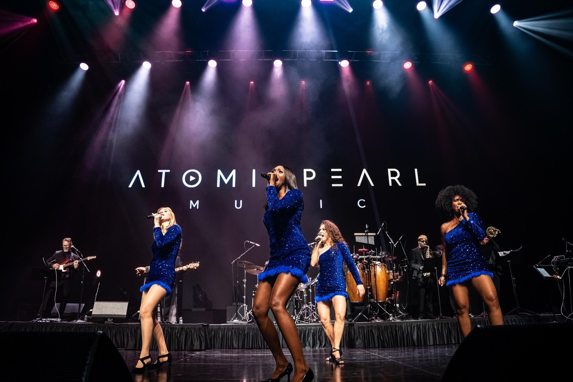 black and brown leather padded tub sofa
